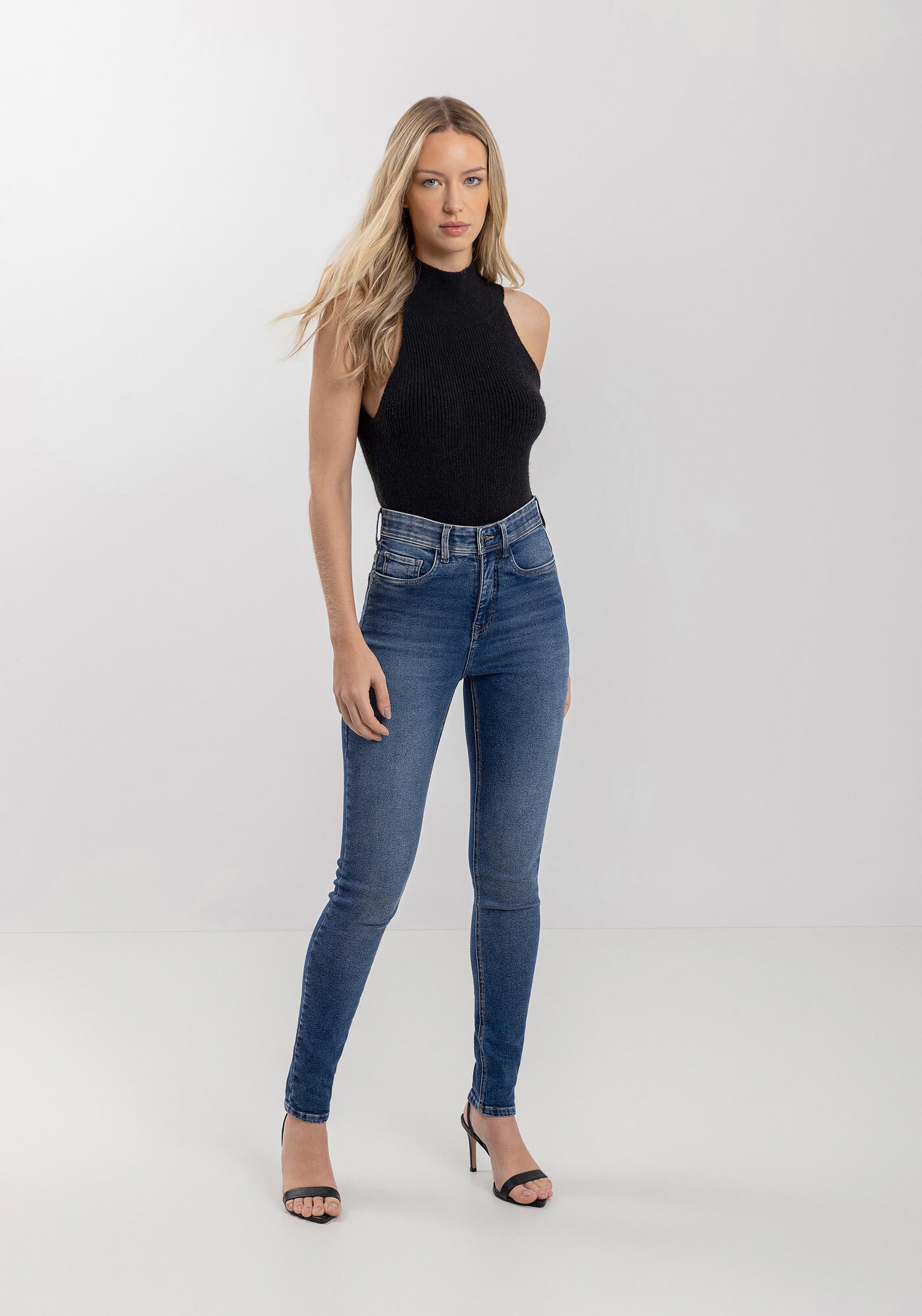 Cal&ccedil;a Jeans Skinny Com Elastano E Tecnologia Shaping, , large.