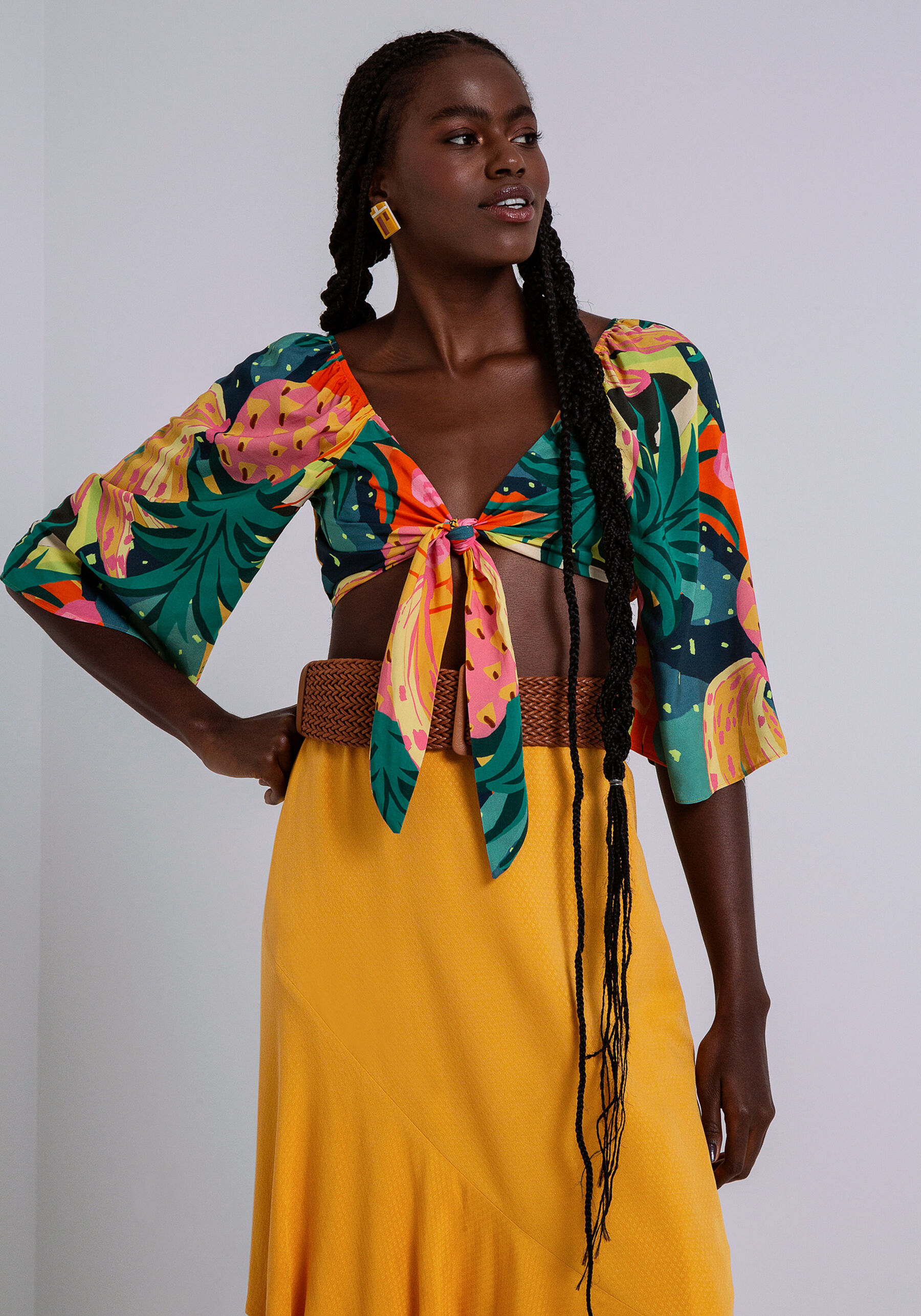 Blusa Cropped em Viscose com Laço Costas, . Blusa Cropped em Viscose com Laço Costas, , large.