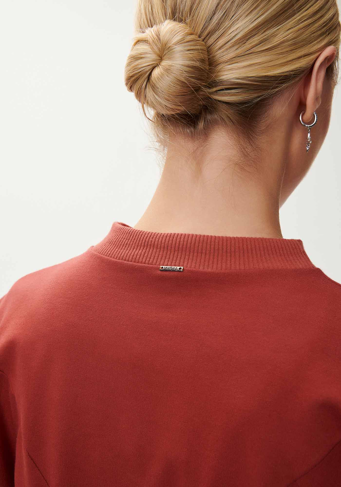 Blus&atilde;o em Molecotton com Recortes Geom&eacute;tricos, , large.