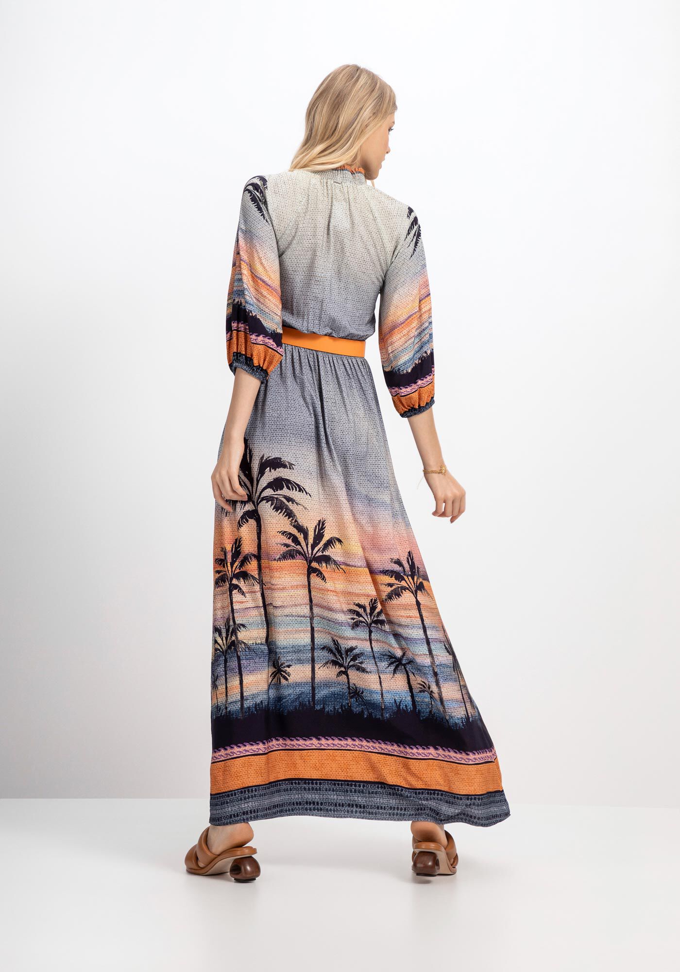 Vestido Longo Estampado em Viscose com Gola Alta, , large.