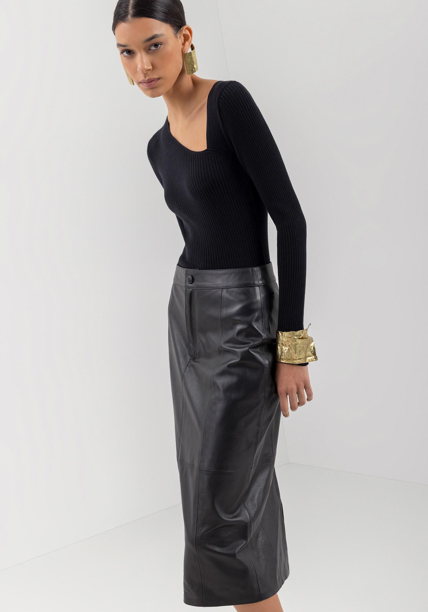 Saia Midi De Couro Com Cintura Alta E Fenda Posterior, , large.