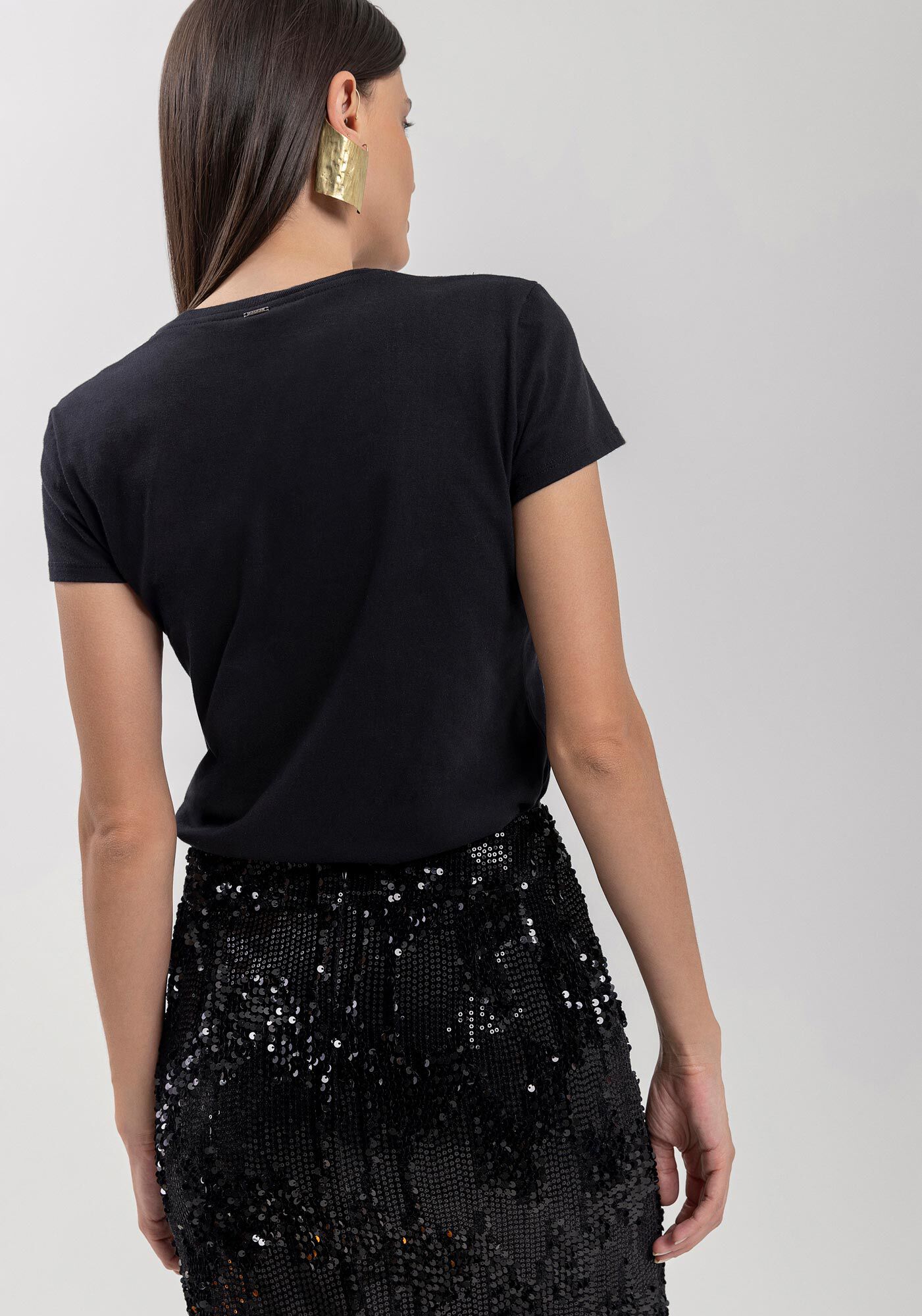 Blusa T-Shirt De Mangas Curtas Com Aplica&ccedil;&otilde;es De Paet&ecirc;, , large.