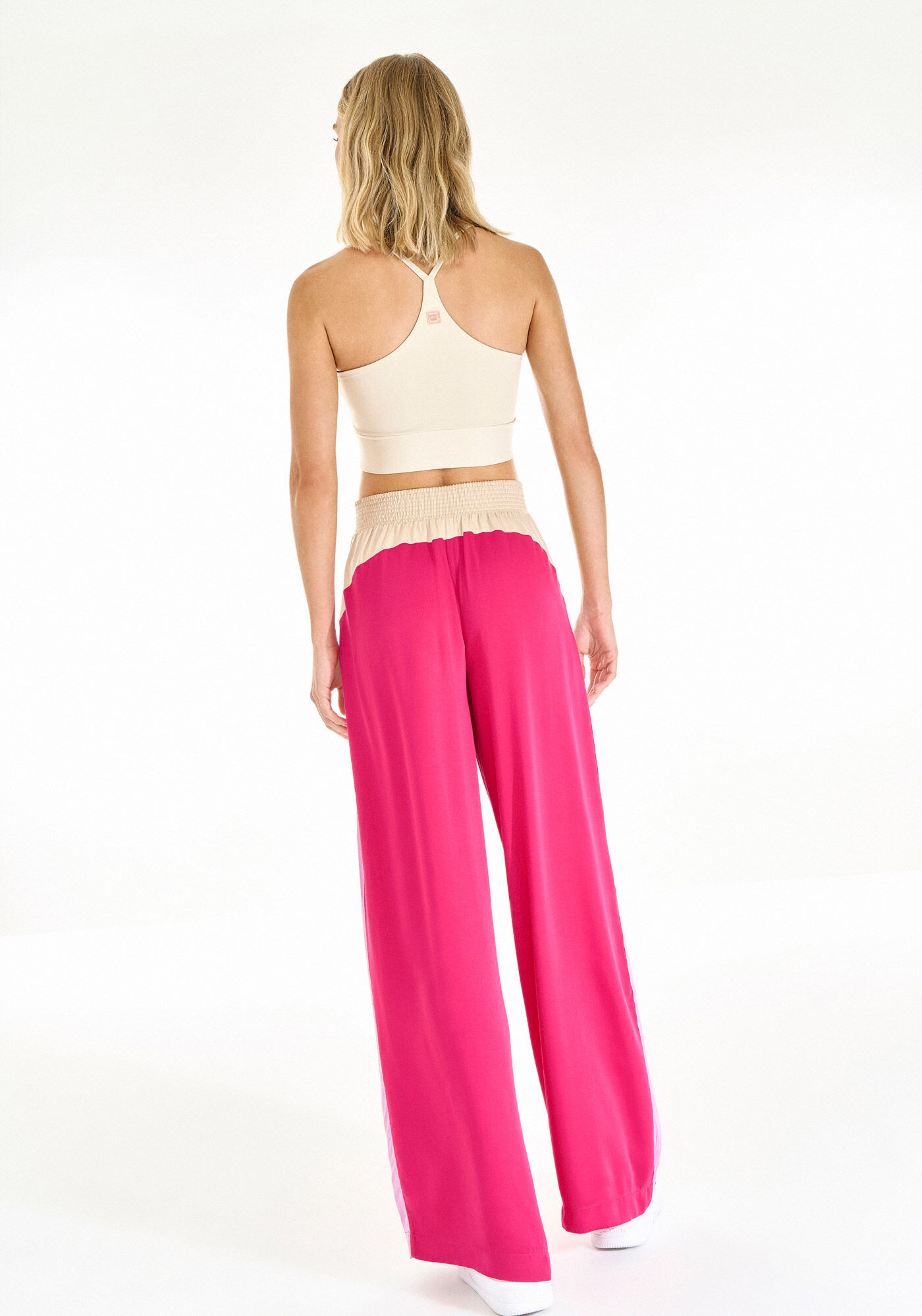 Cal&ccedil;a Reta Ampla MOVE Fitness com Recortes, , large.