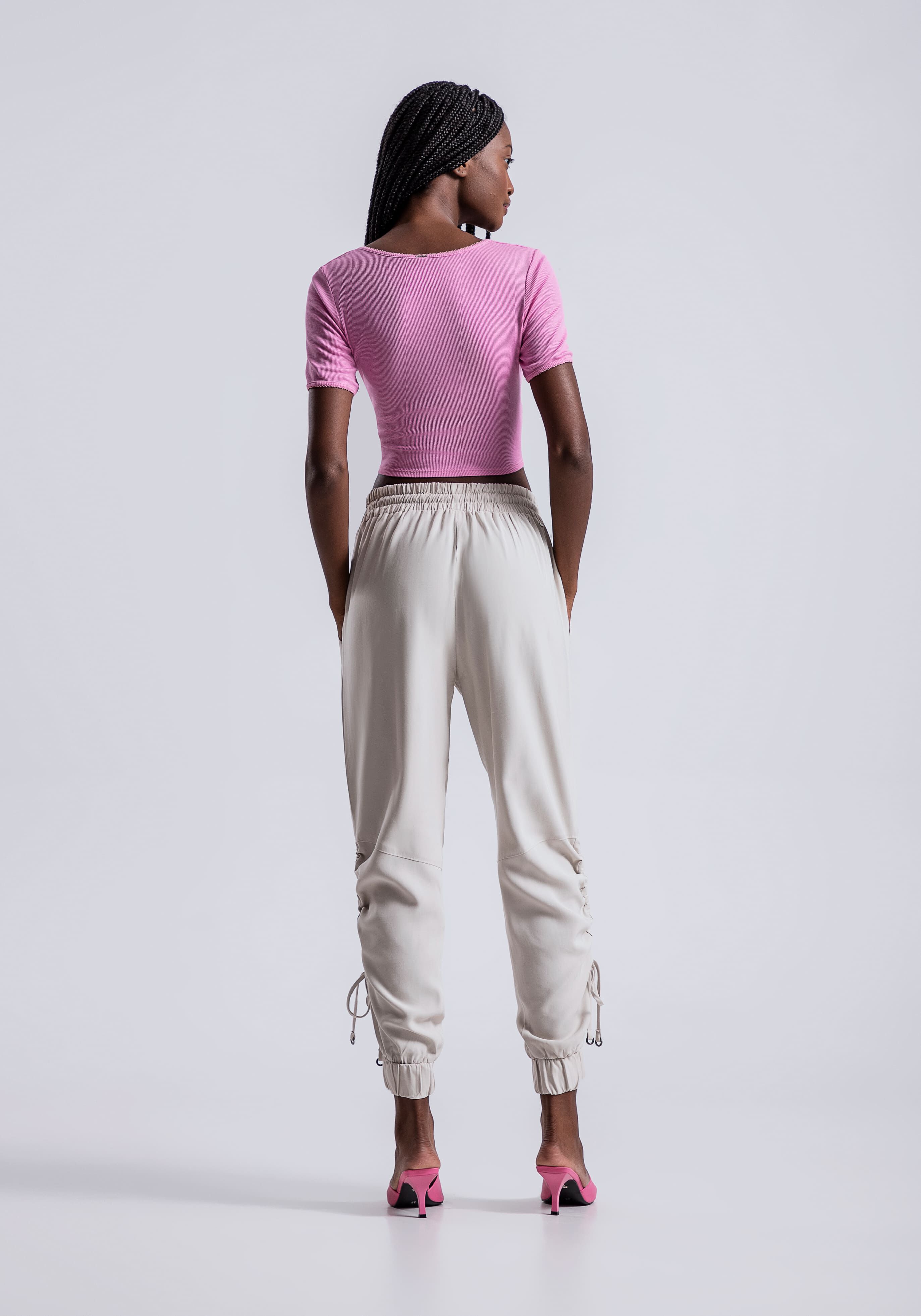 Cal&ccedil;a Jogging em Tecido Plano com Franzido, BEGE GINGER, large.