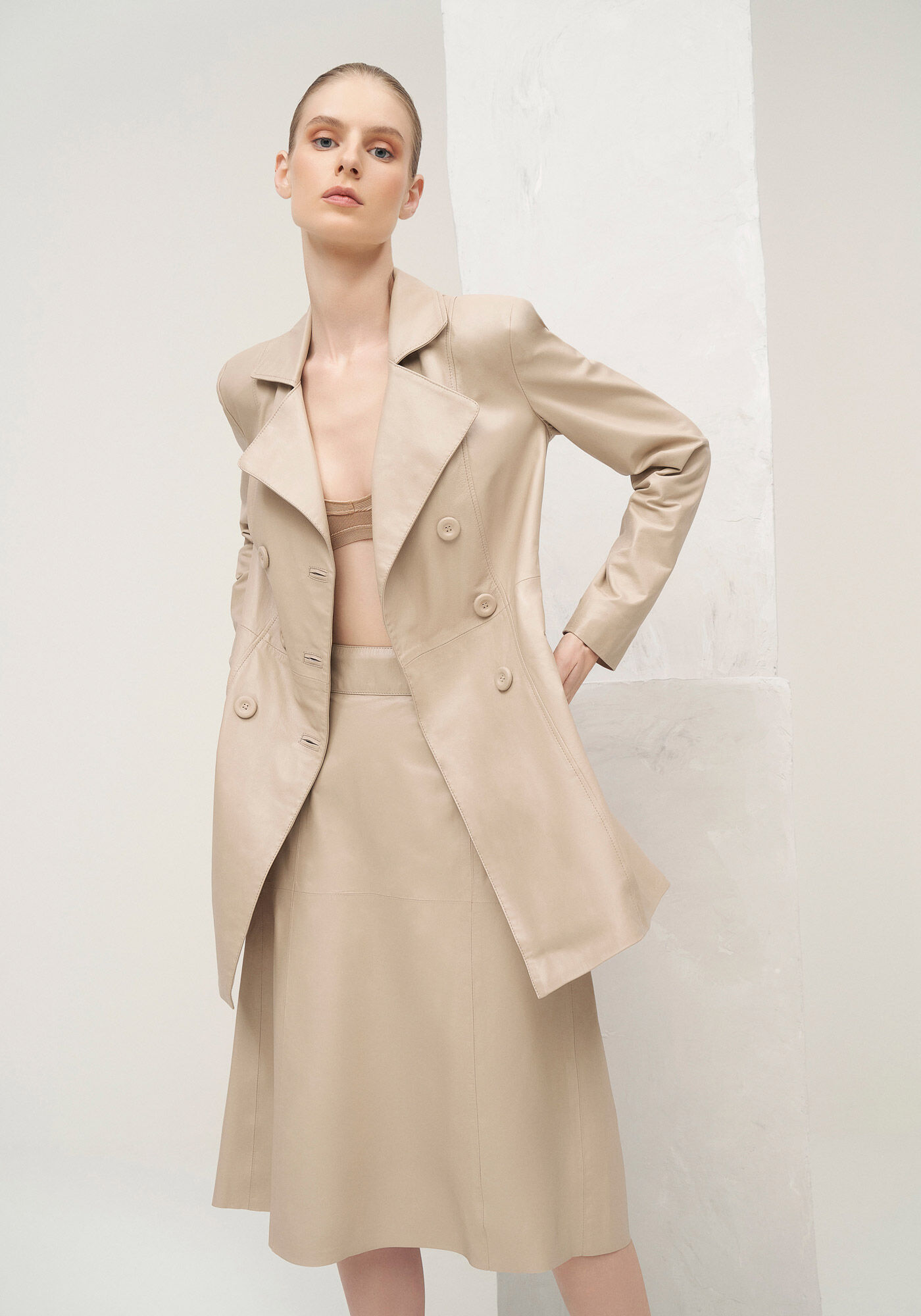 Saia Midi Evas&ecirc; em Couro com Cintura Alta, , large.