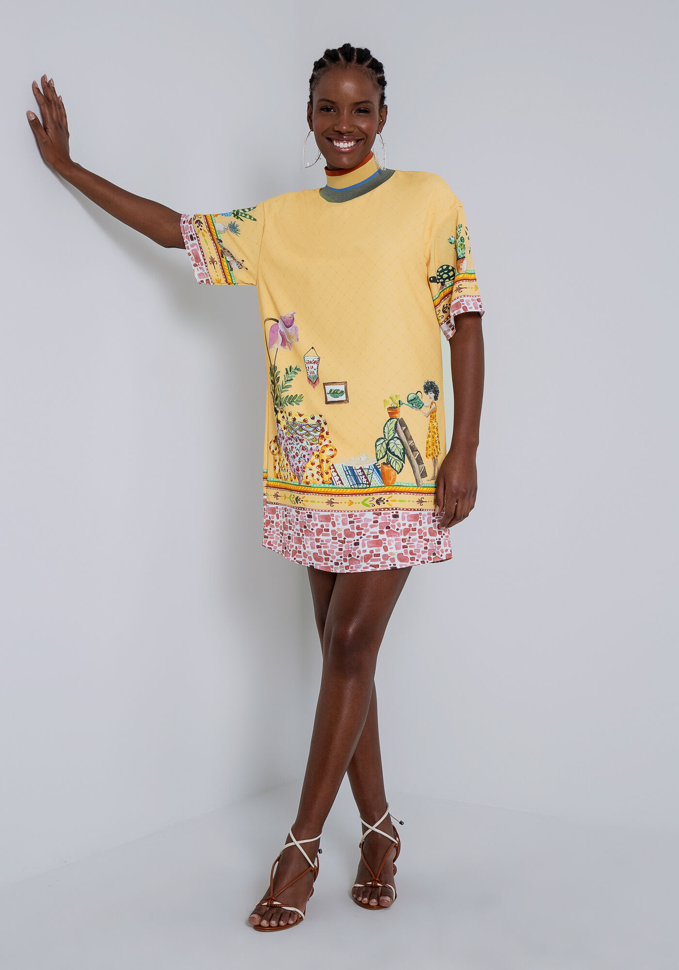 Vestido Tecido Poly com Gola Alta e Retil&iacute;nea, , large.