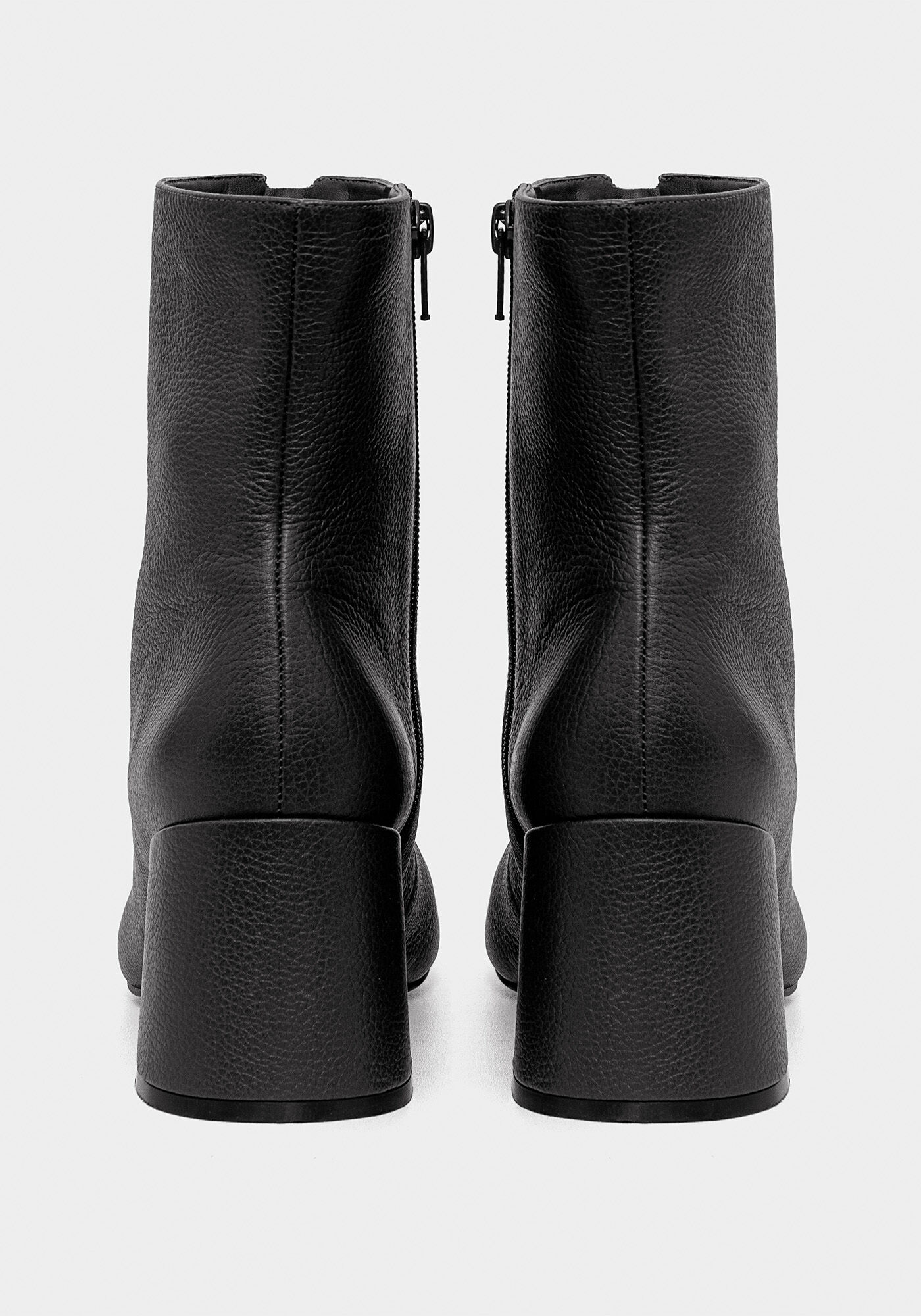 Bota Salto Bloco Z&iacute;per Couro, , large.