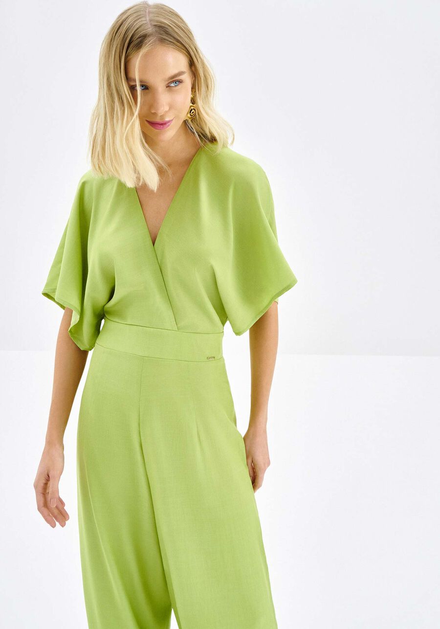 Macacão Midi em Viscose com Decote Transpassado, VERDE CIMENS. Macacão Midi em Viscose com Decote Transpassado, VERDE CIMENS, large.