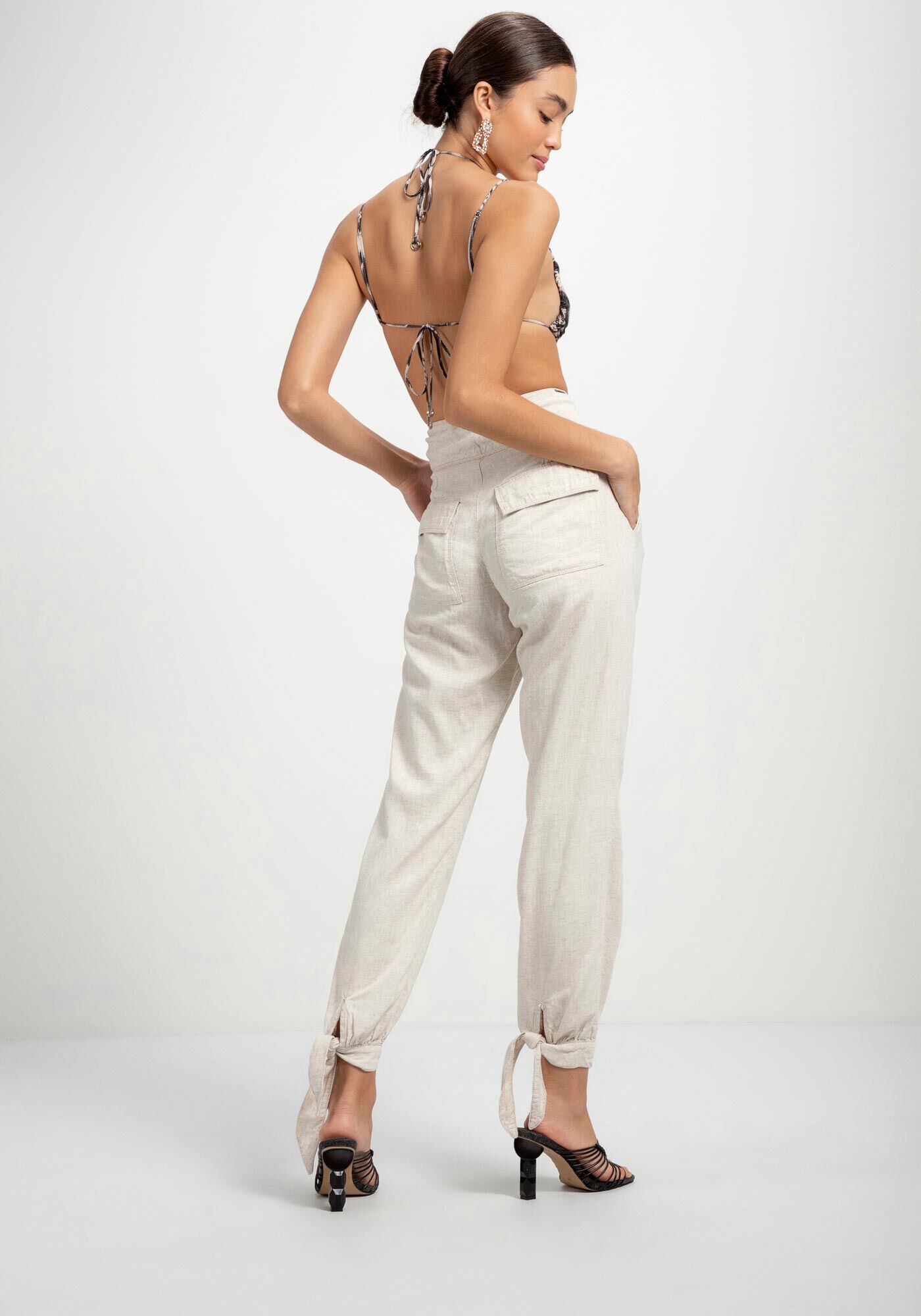 Cal&ccedil;a em Tecido Eco com Detalhe C&oacute;s, BRANCO OFF WHITE, large.