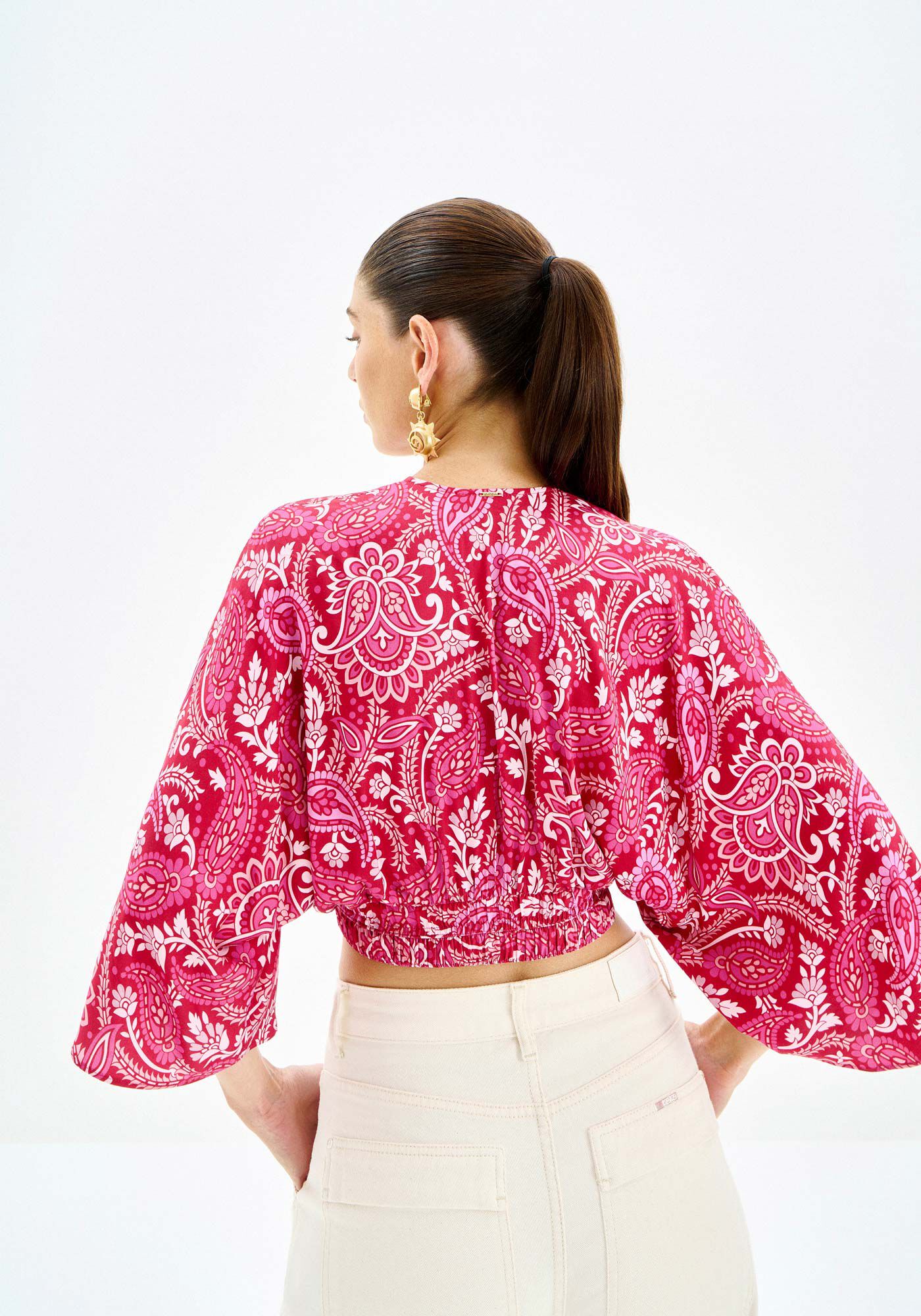 Blusa Cropped Estampada com el&aacute;stico e Amarra&ccedil;&atilde;o, , large.