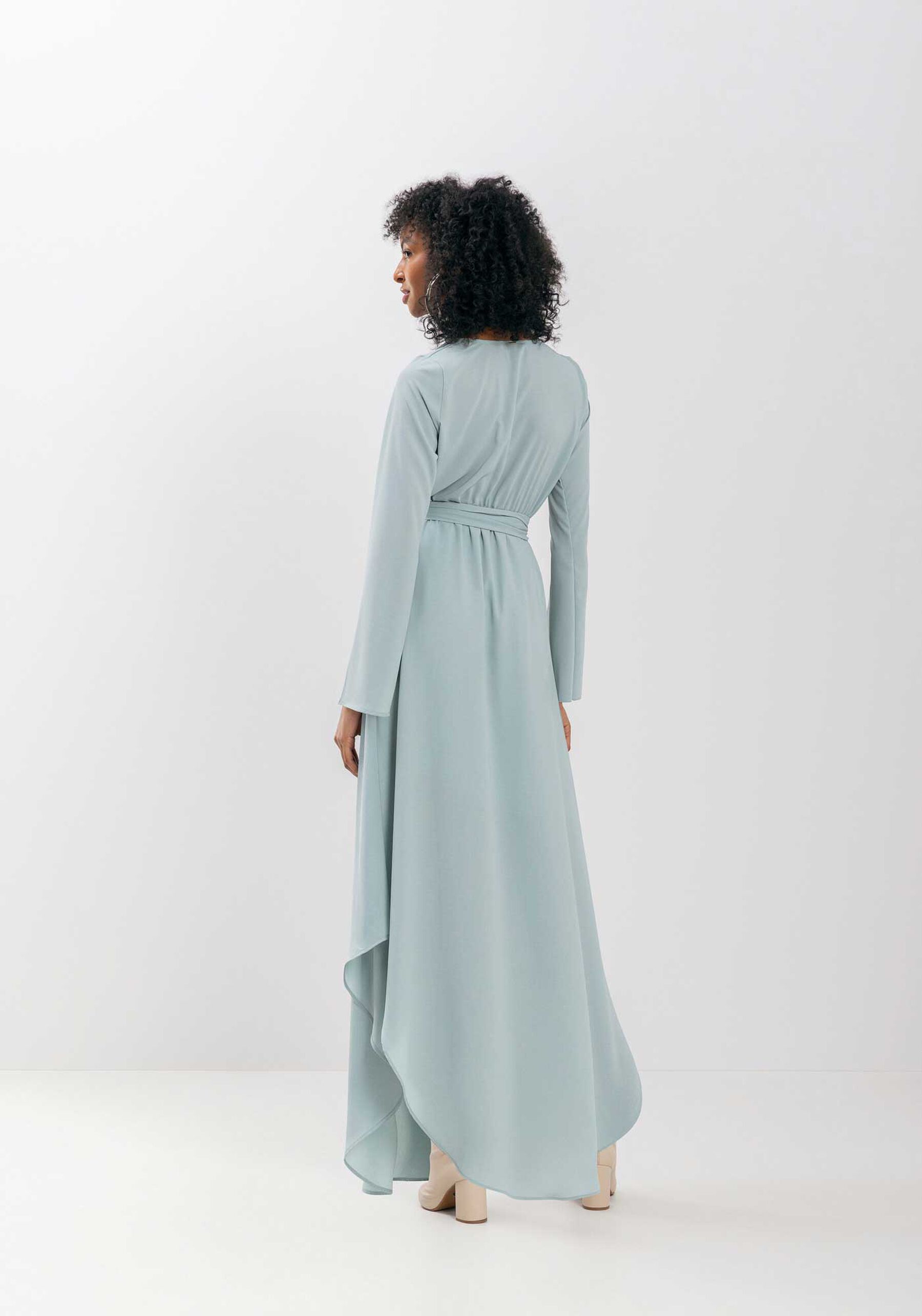 Vestido Longo De Mangas Com Gola Degagê Em Chiffon, . Vestido Longo De Mangas Com Gola Degagê Em Chiffon, , large.