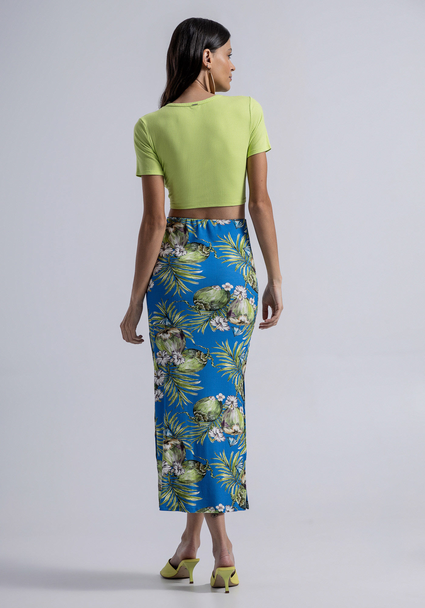 Blusa Cropped Canelada com Recorte V Barra, , large.