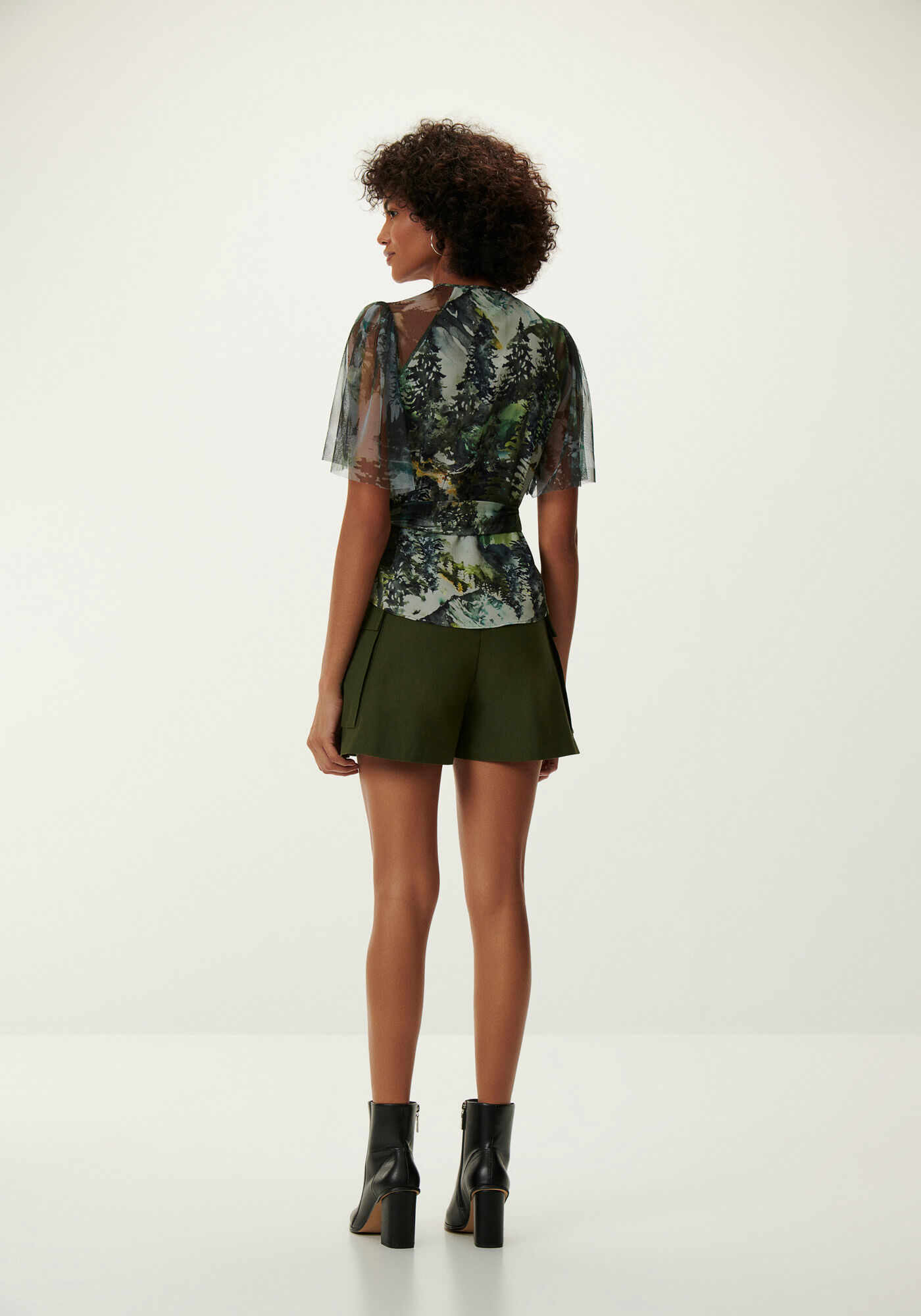 Blusa Transpassada Estampada com Mangas Tule, , large.