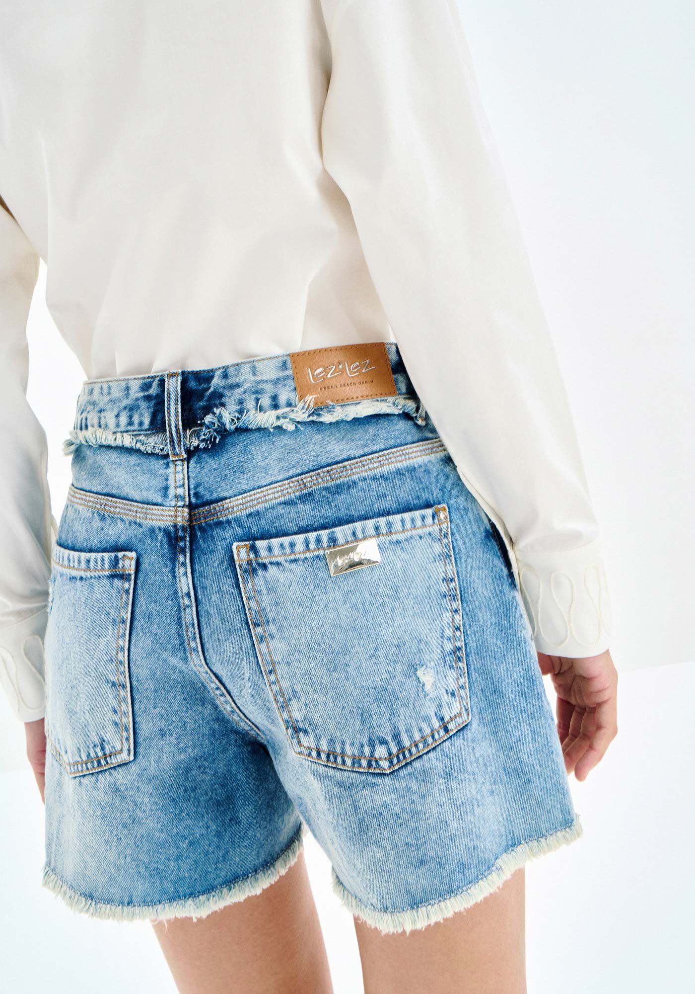 Shorts Jeans Boyfriend com Detalhe C&oacute;s, , large.