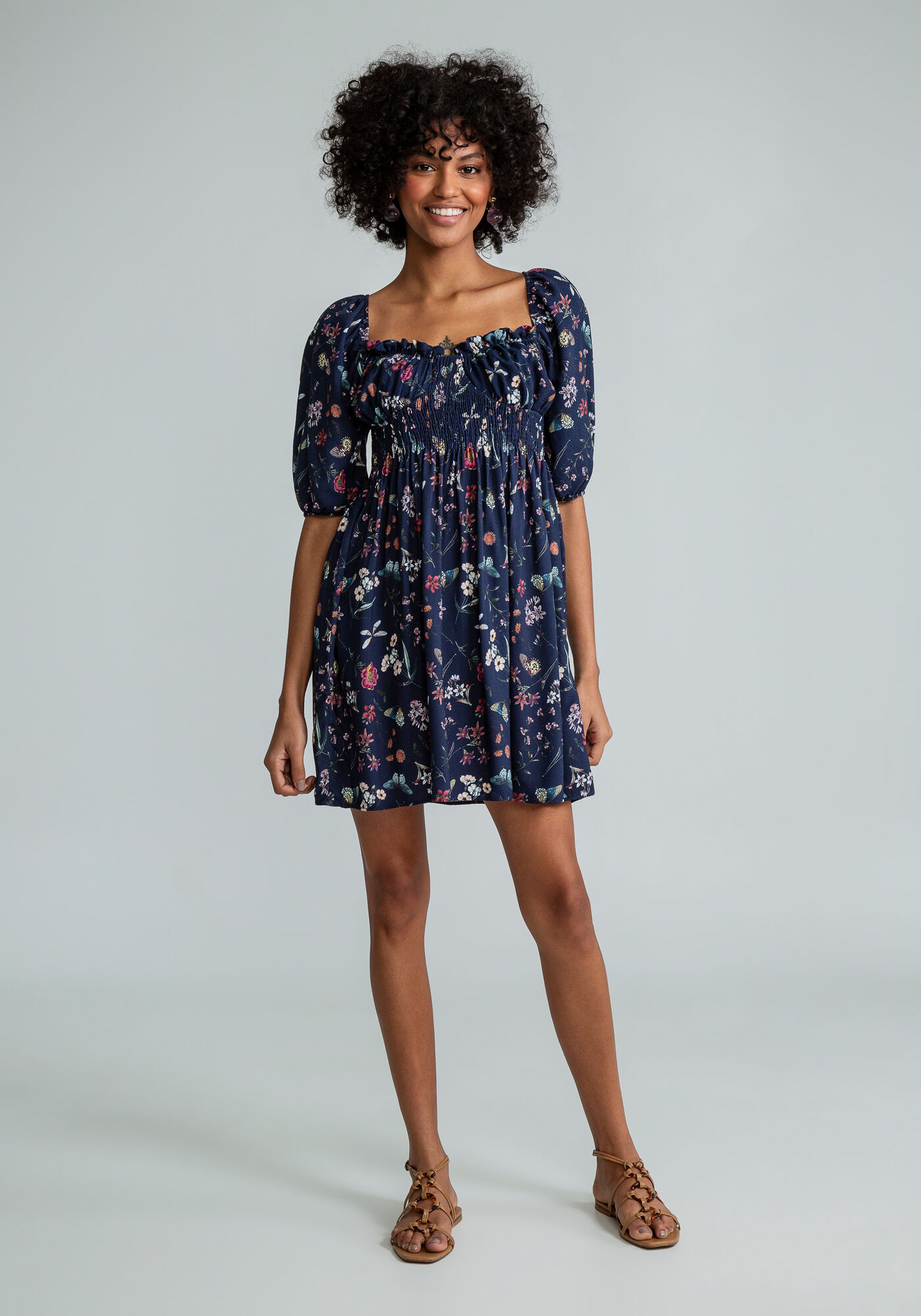 Vestido franzido no decote shop