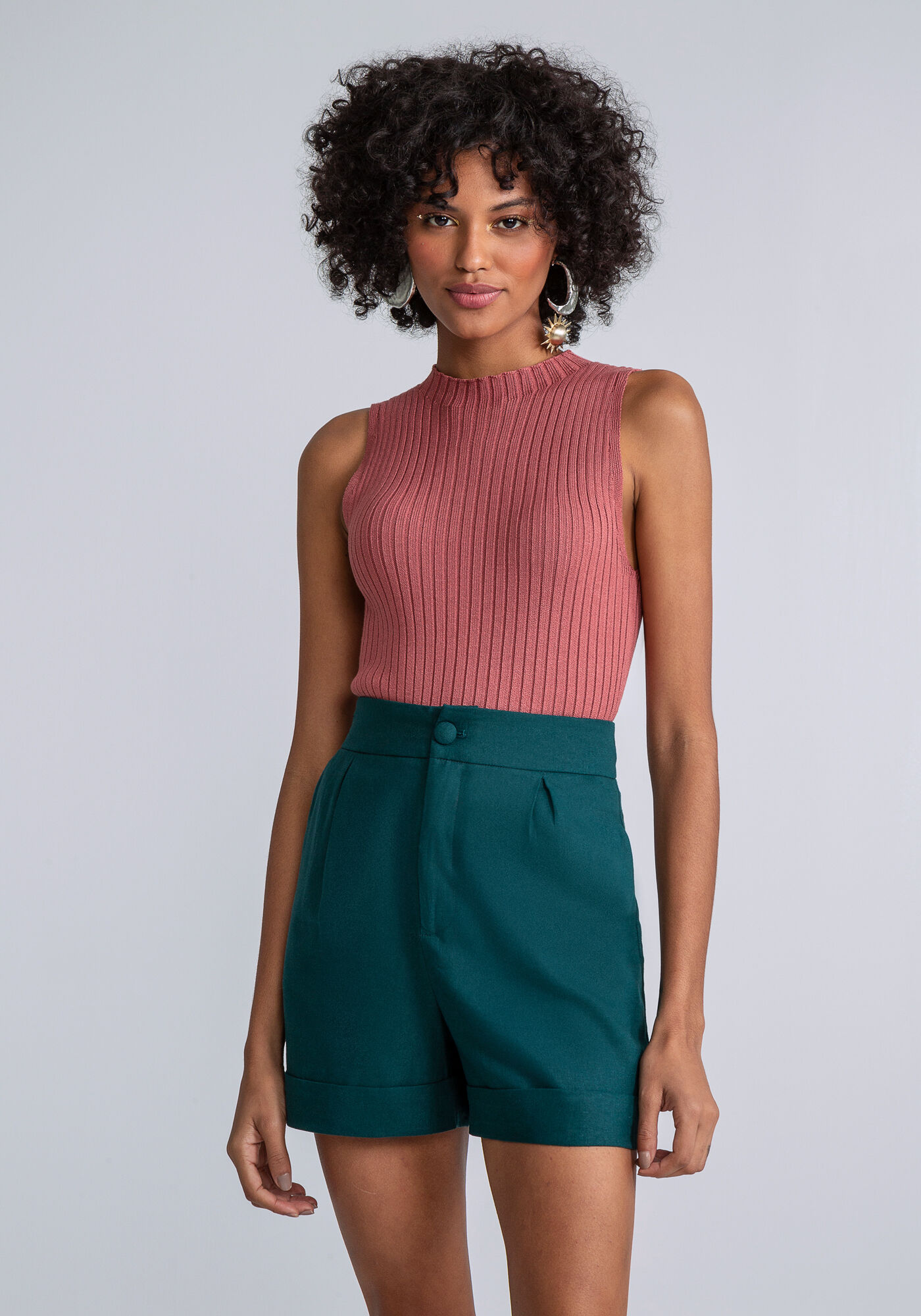 Shorts Cintura M&eacute;dia Pregas Linho, VERDE, large.