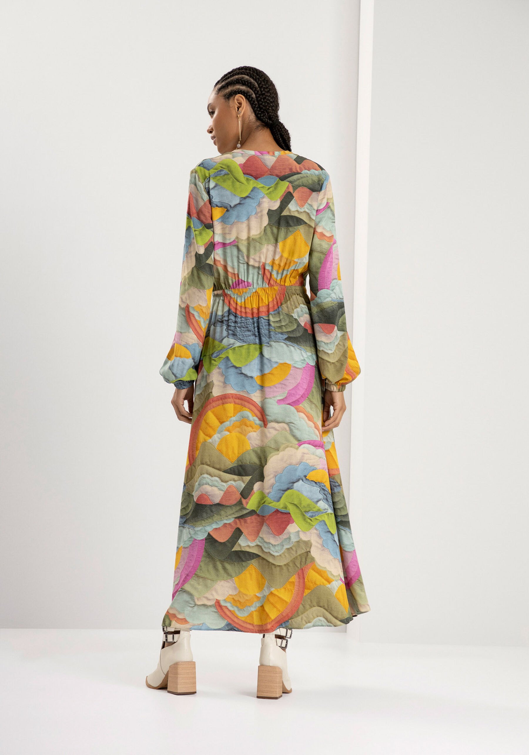 Vestido Midi Manga Longa em Viscose Estampado, . Vestido Midi Manga Longa em Viscose Estampado, , large.