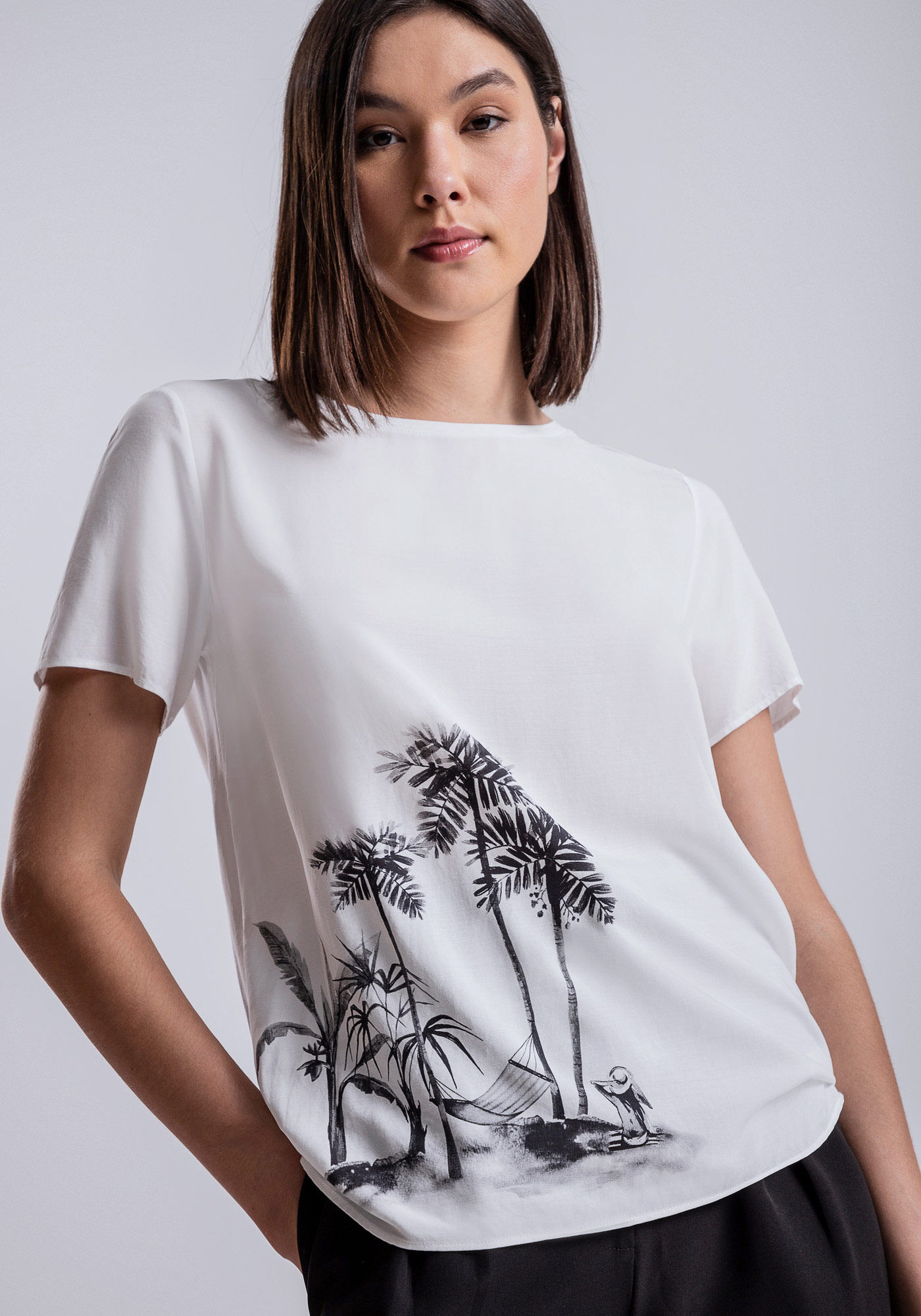Blusa Manga Curta em Viscose Estampada, , large.