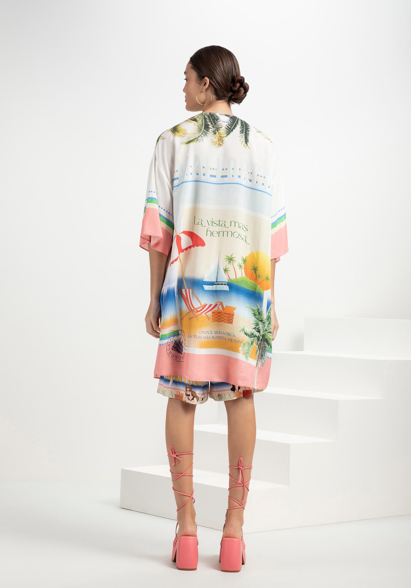 Kimono Amplo em Viscose com Estampa Postais, POSTAIS, large.