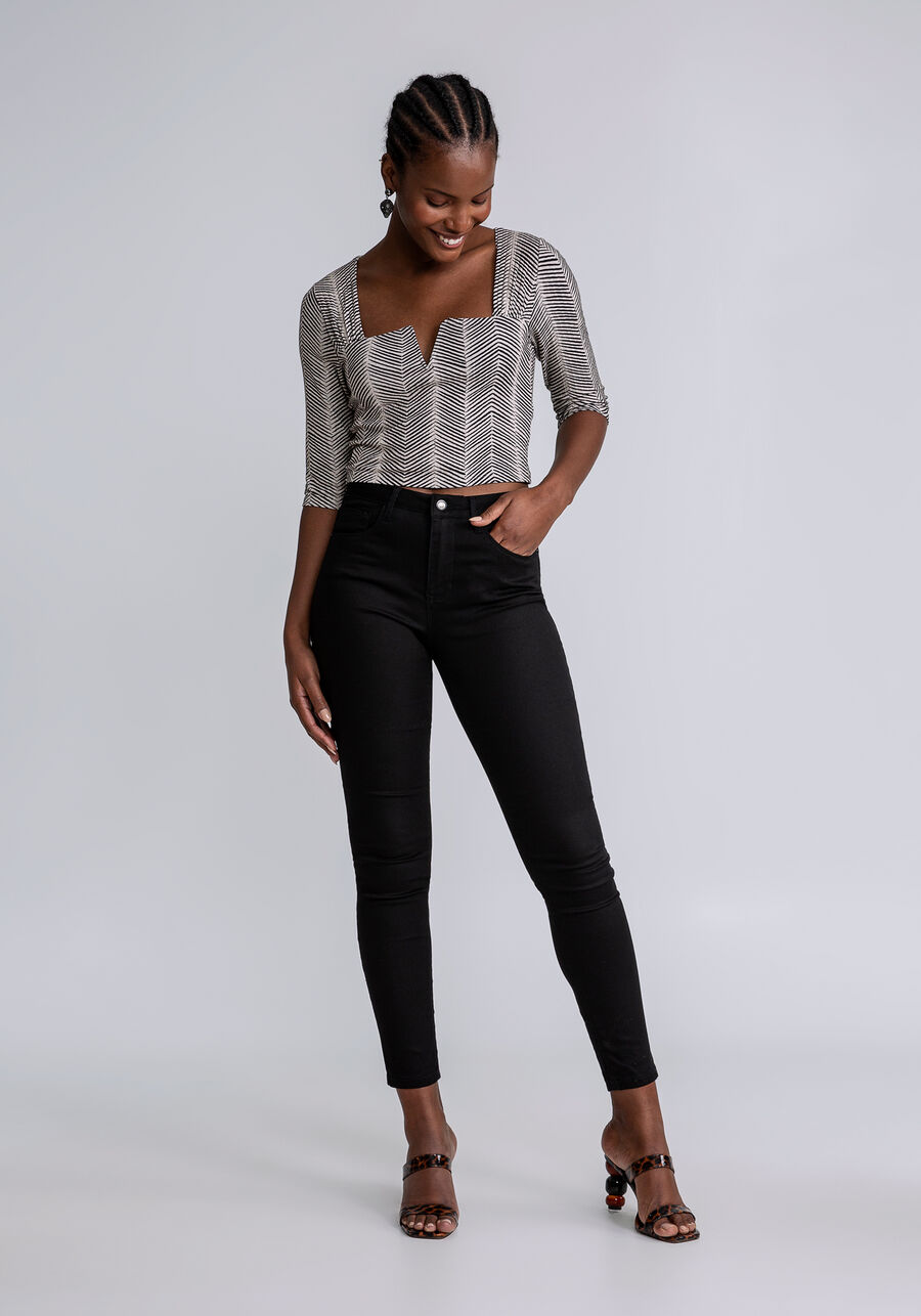 Blusa Cropped Manga 3/4 Decote Quadrado, CAMINHOS. Blusa Cropped Manga 3/4 Decote Quadrado, CAMINHOS, large.