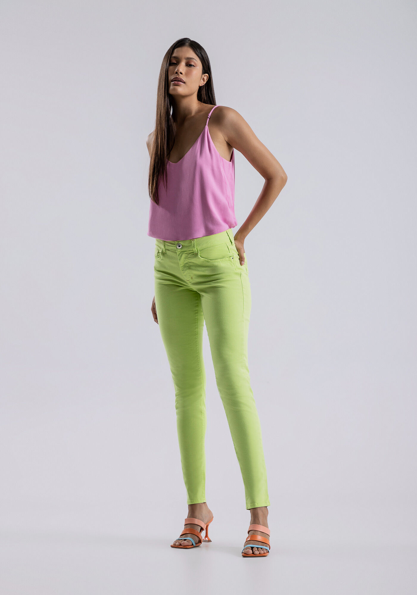 Blusa com Al&ccedil;as Crepe com Recorte Costas, , large.