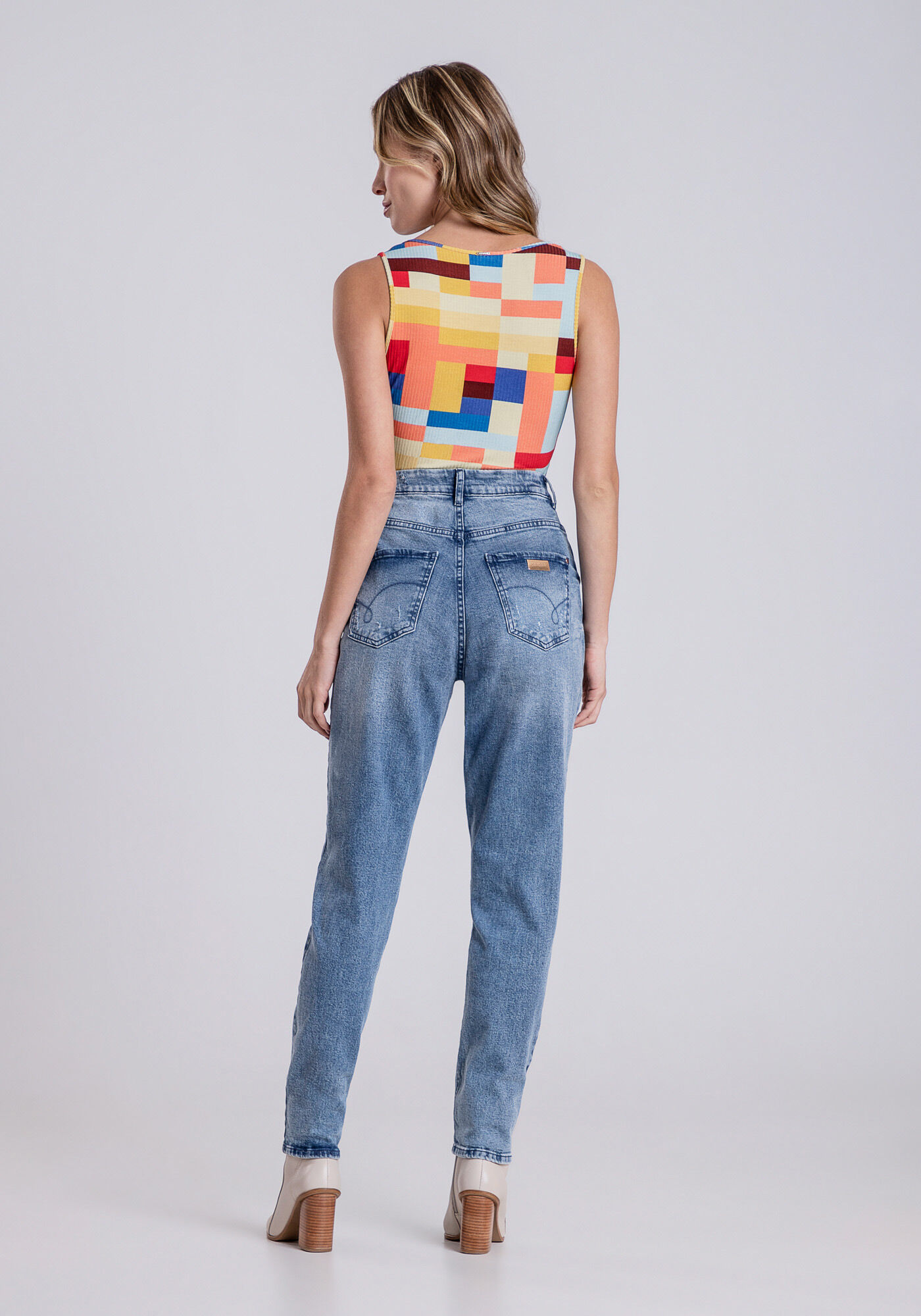 Regata Estampada em Malha com Recorte Busto, BALAO, large.