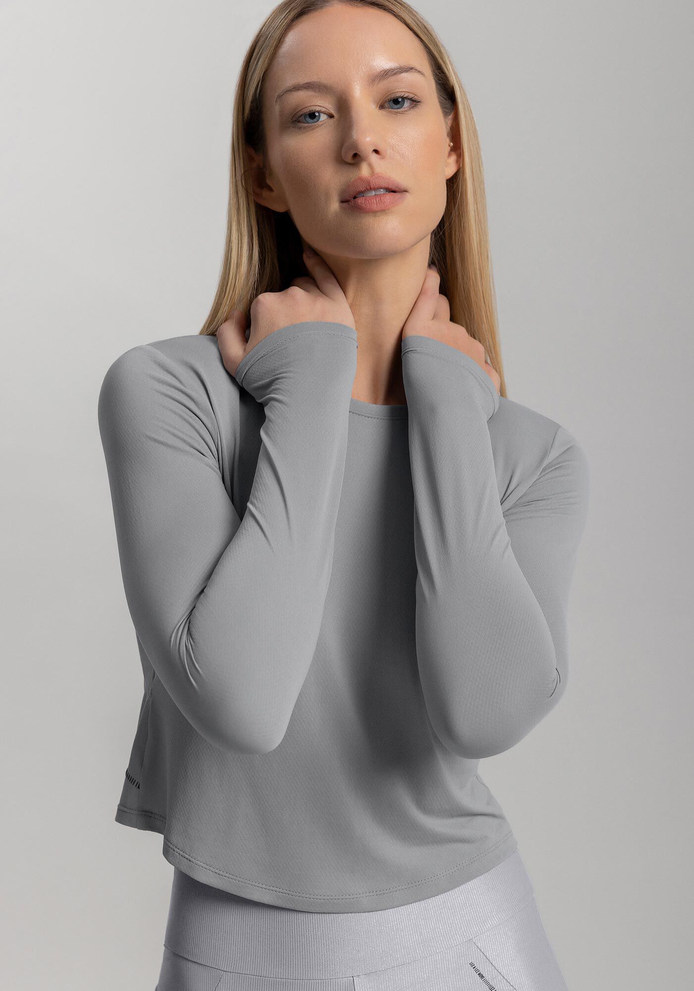 Blusa Cropped De Mangas Longas Com Prote&ccedil;&atilde;o Solar Move, CINZA LAVANDER BLUSH, large.