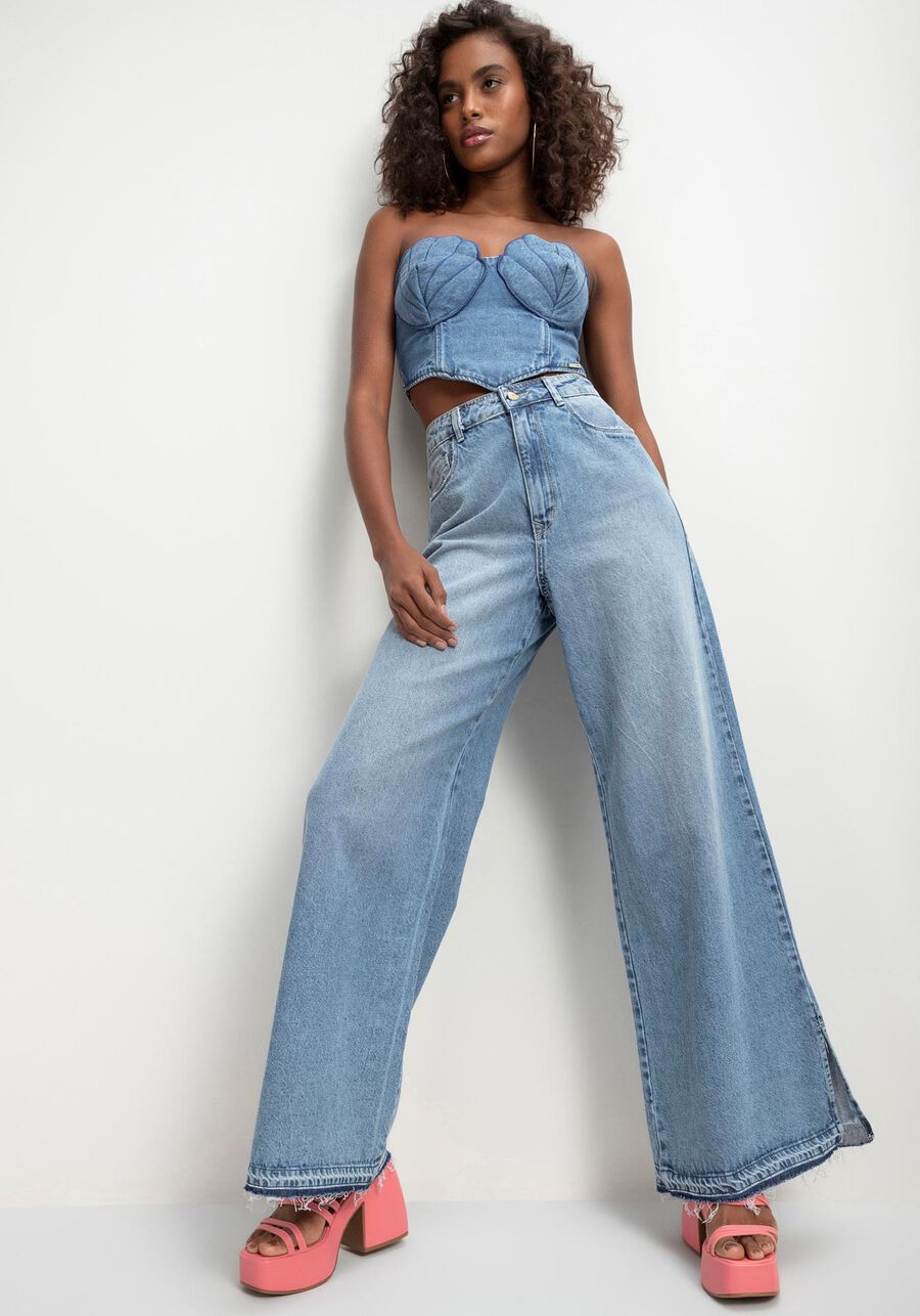 Calça Jeans Pantalona com Abertura Barra, JEANS. Calça Jeans Pantalona com Abertura Barra, JEANS, large.