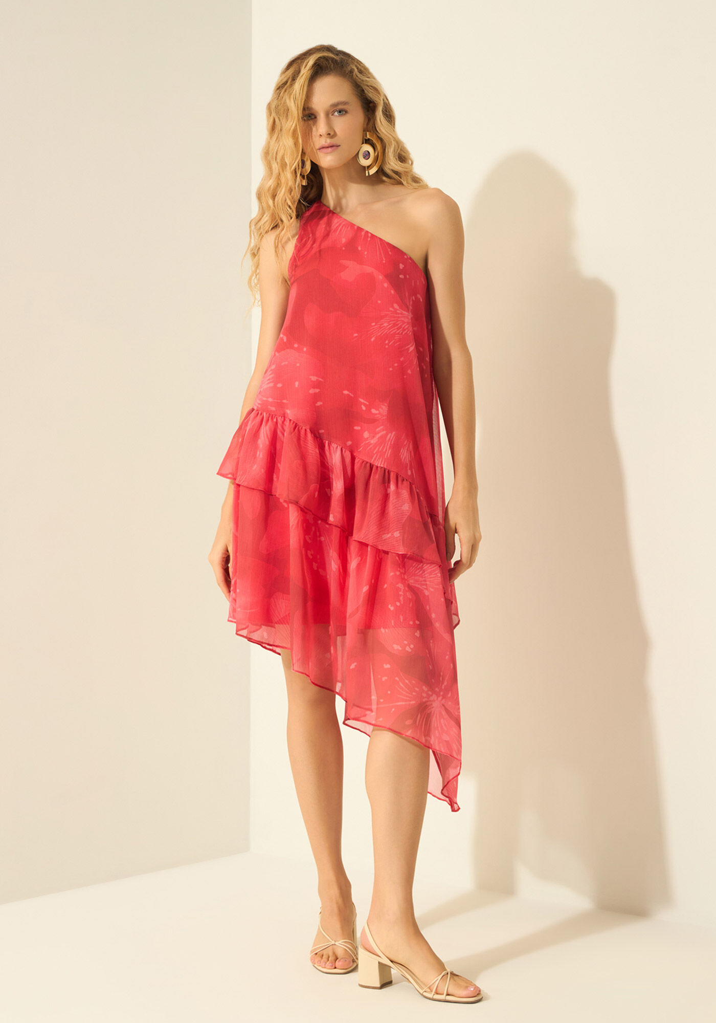 Vestido Curto Assim&eacute;trico Com Babados, FLAMBOYANT VERMELHO, large.