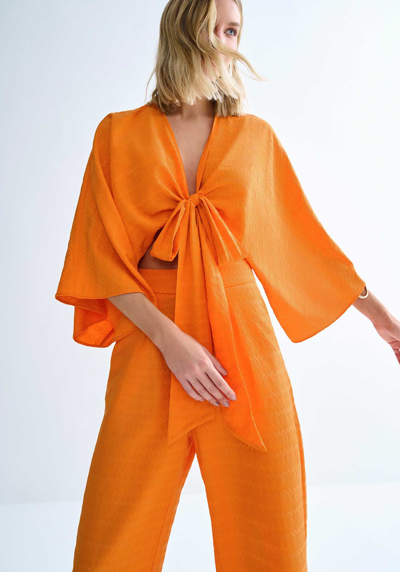 Blusa Manga 3/4 Transpassada em Jacquard com Amarra&ccedil;&atilde;o, , large.