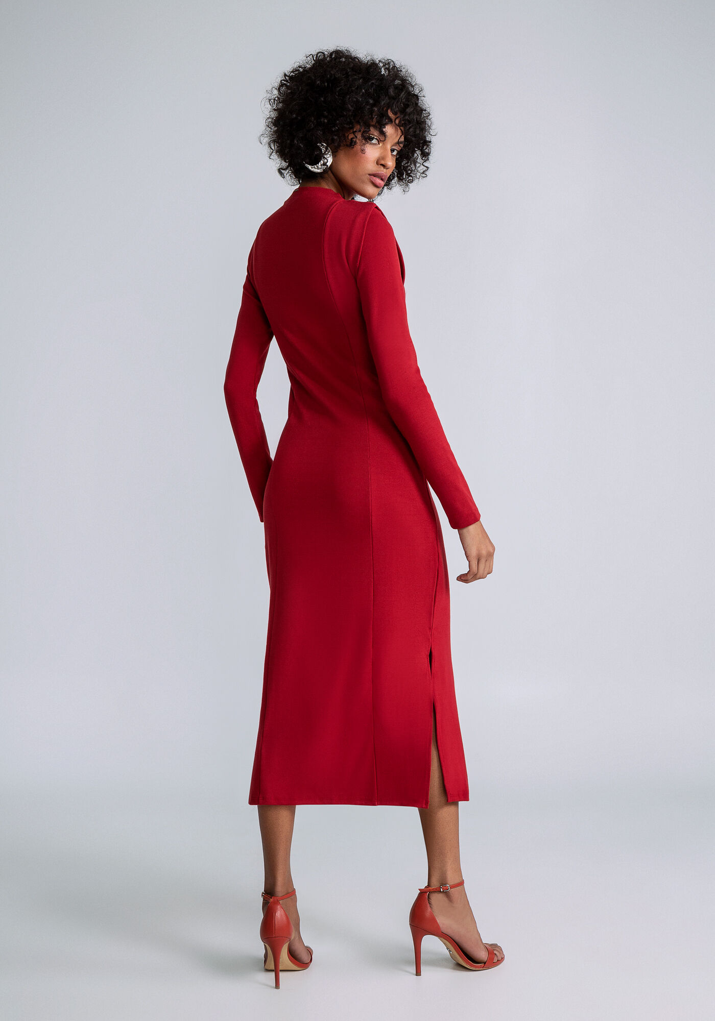 Vestido midi gola hot sale alta manga longa