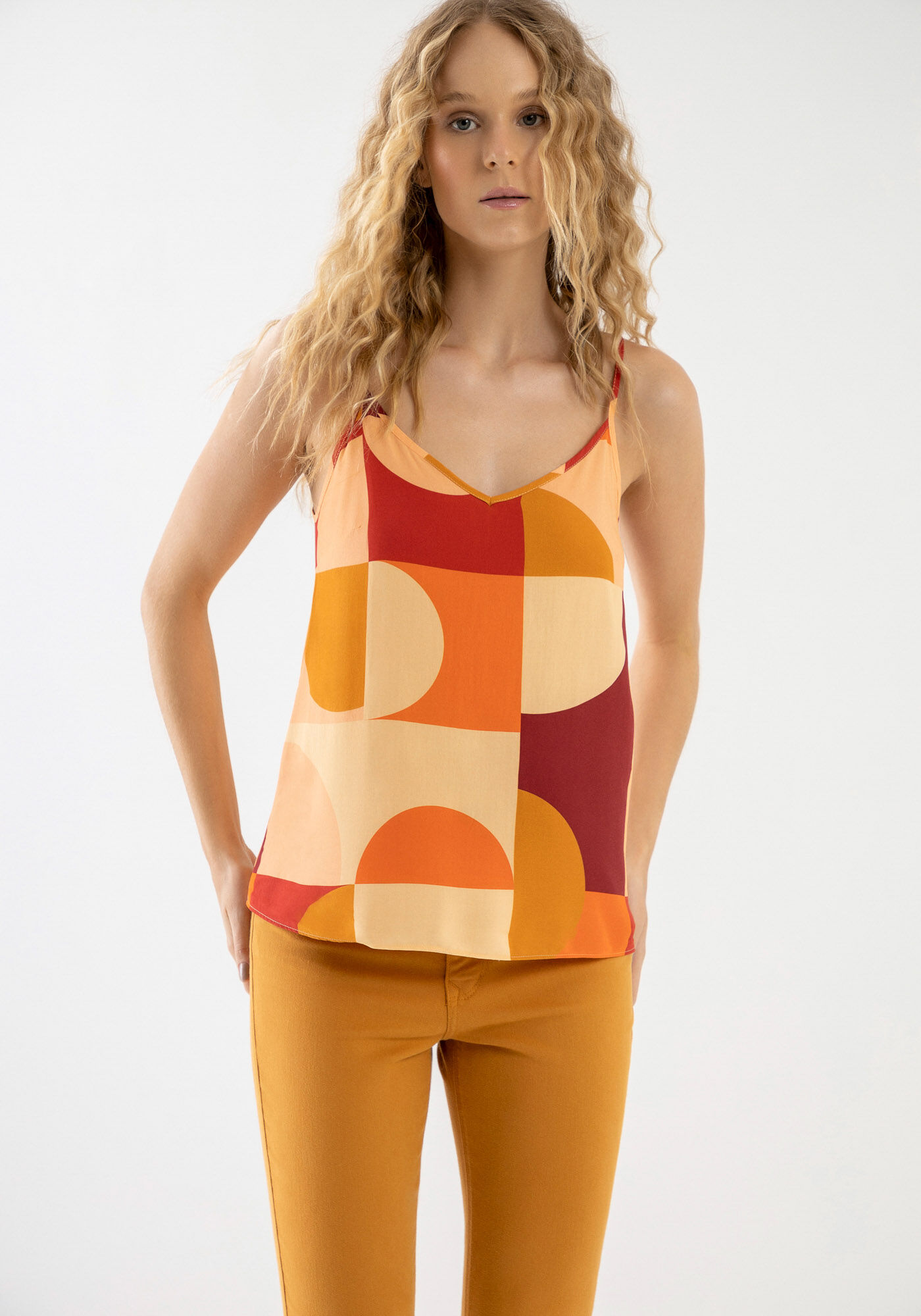 Blusa com Al&ccedil;as em Viscose Estampada, , large.