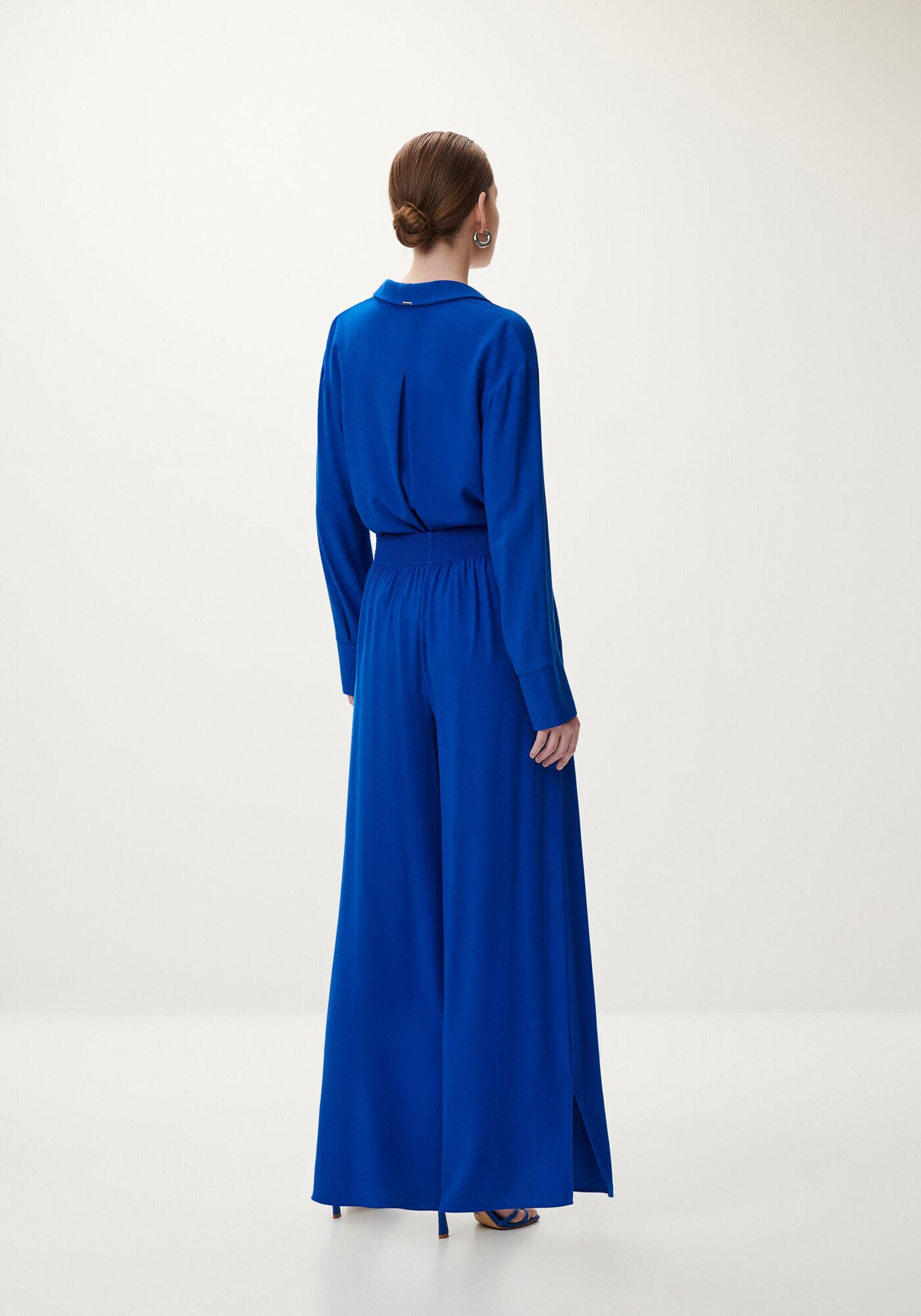 Cal&ccedil;a Reta Ampla em Crepe com Cintura M&eacute;dia, AZUL BLUE BELL, large.