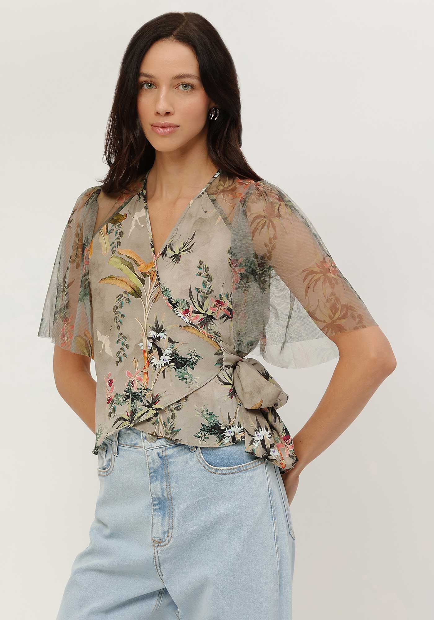 Blusa Transpassada Estampada com Mangas Tule, , large.