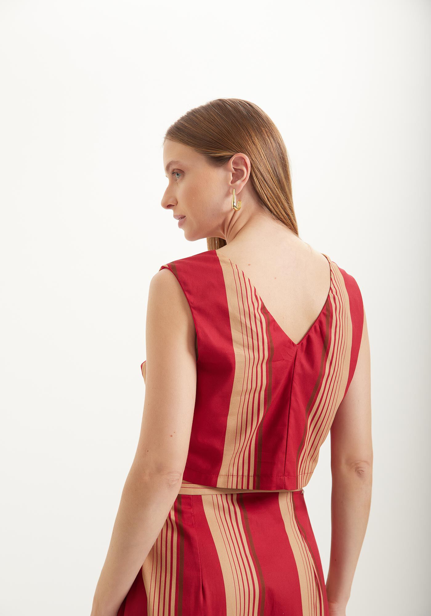 Blusa Curta Estampada Em Algod&atilde;o Com Decote Posterior, , large.