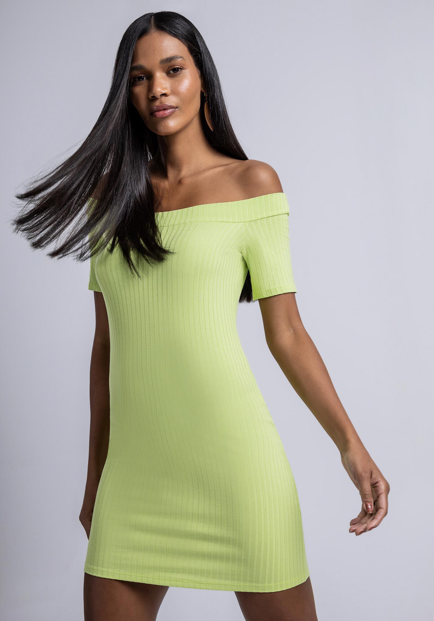 Vestido ombro a ombro com shop fenda curto