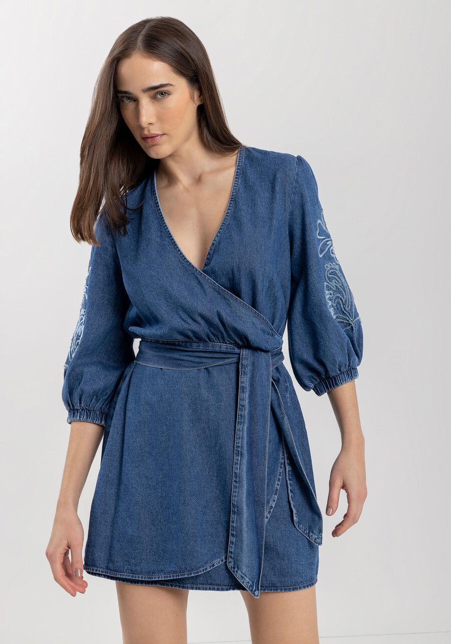 Vestido Curto Jeans Com Mangas Bufantes E Faixa Ajustável, JEANS. Vestido Curto Jeans Com Mangas Bufantes E Faixa Ajustável, JEANS, large.
