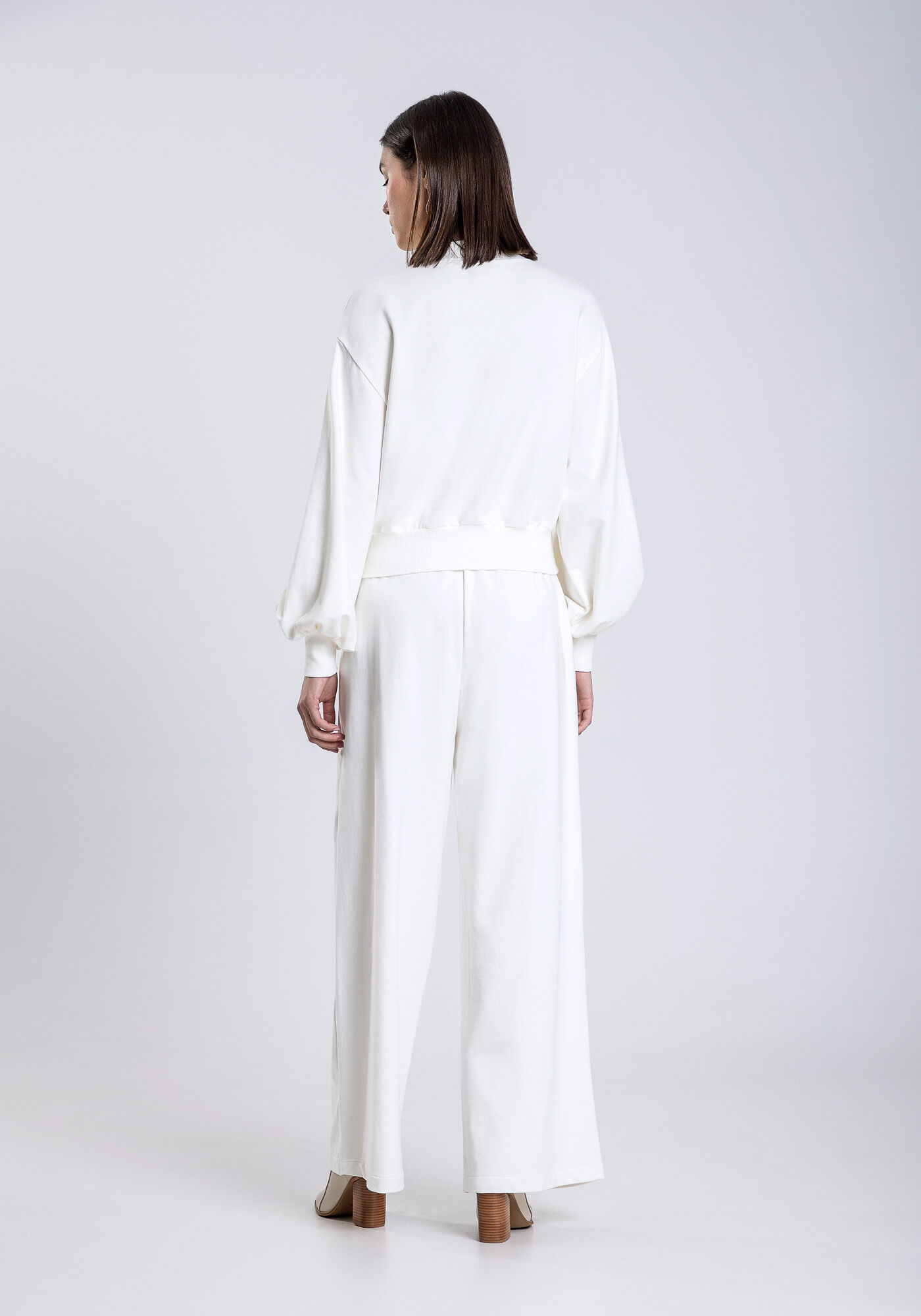 Blus&atilde;o Manga Bufante em Molecotton com Bordado, BRANCO OFF WHITE, large.