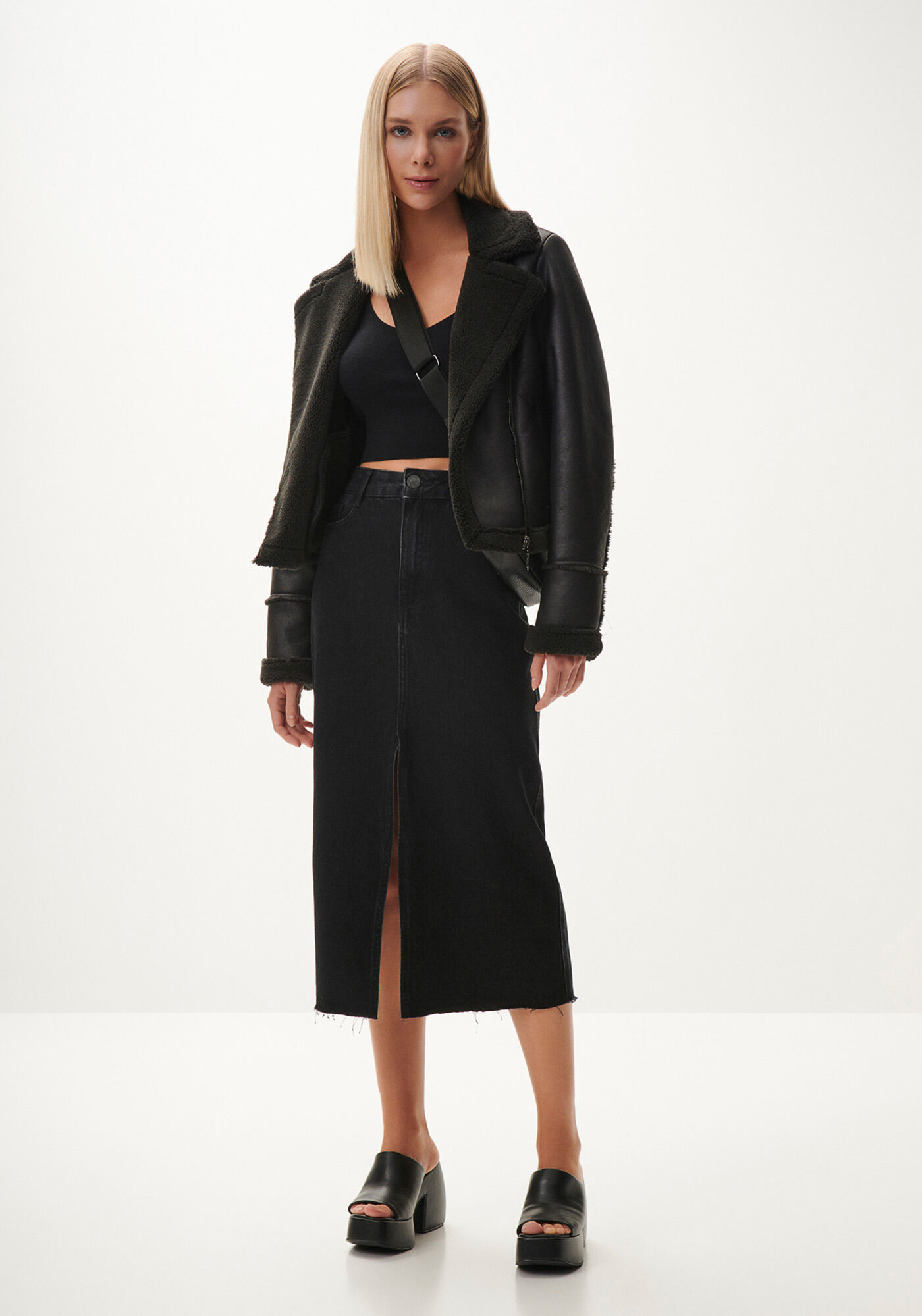 Saia Jeans Preta Midi Cintura Alta com Fenda, , large.