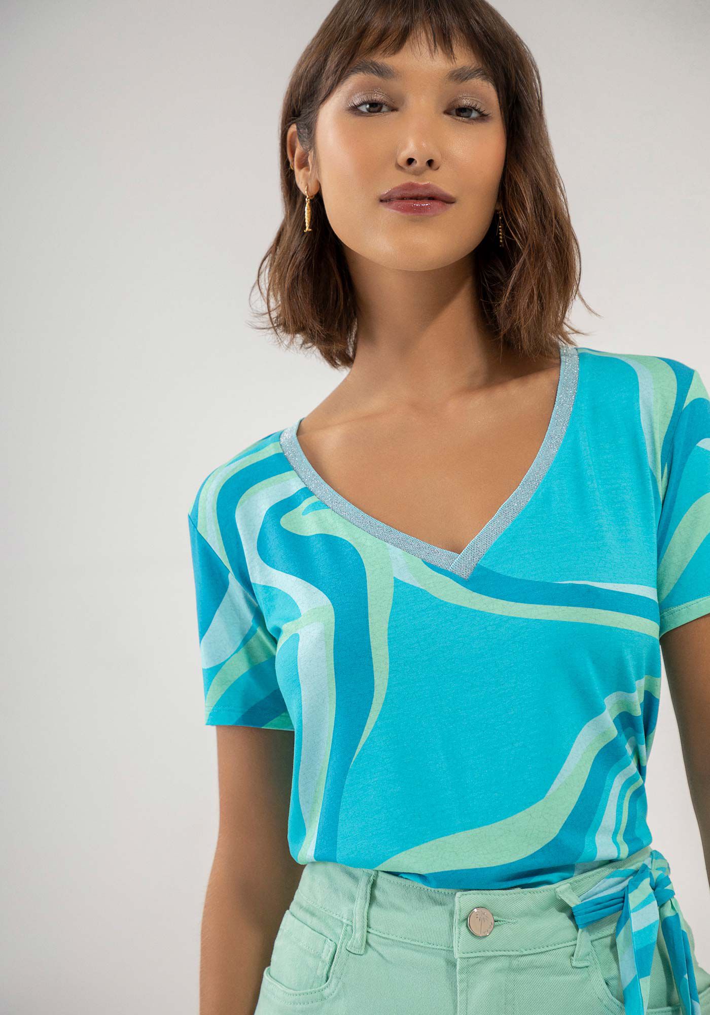 Blusa Manga Curta em Malha com Decote V Lurex, , large.