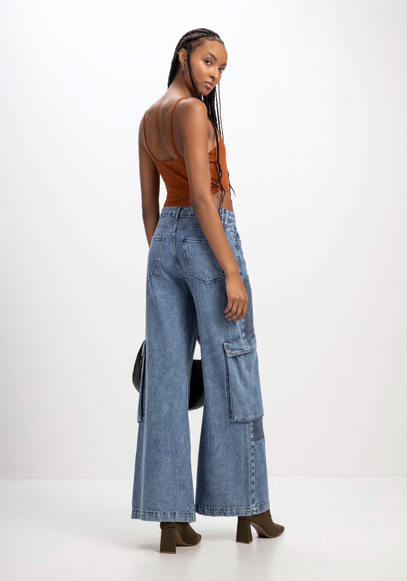 Body Cavado em Malha com Sobreposi&ccedil;&atilde;o, , large.