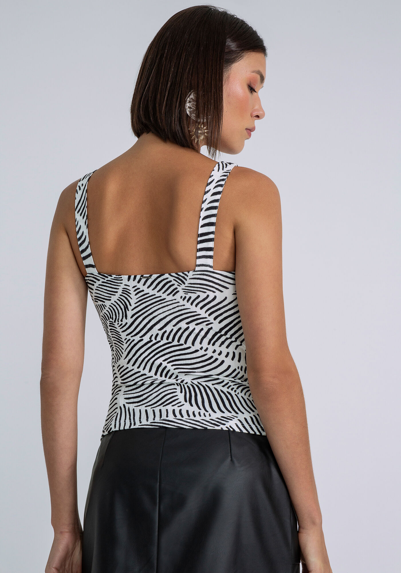 Regata Recorte Decote Canelada Estampa, REFLEXOS, large.