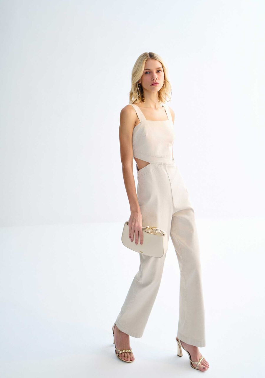 Macacão Longo Sarja Alfaiataria com Cut Cintura, BEGE MARFIM. Macacão Longo Sarja Alfaiataria com Cut Cintura, BEGE MARFIM, large.