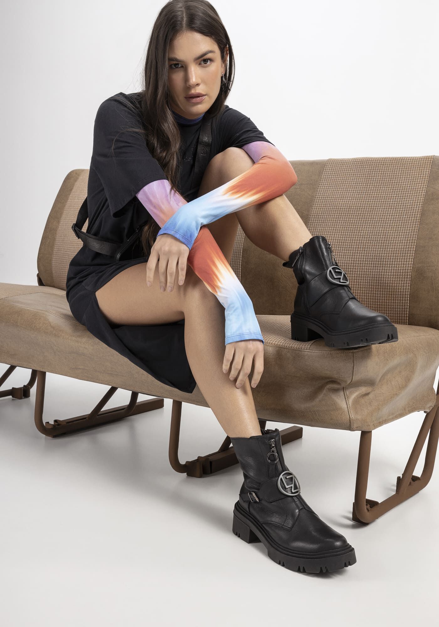 Coturno com Z&iacute;per, , large.