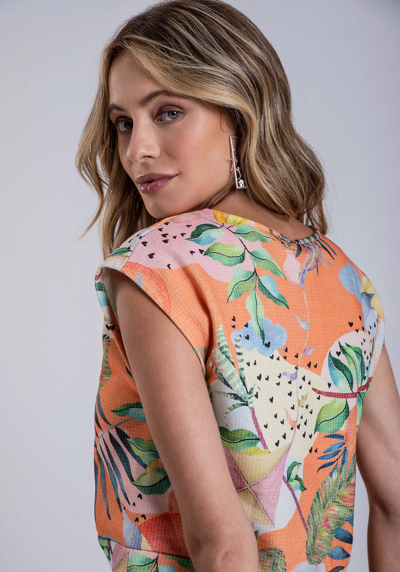 Blusa sem Manga em Moletom Estampado, , large.