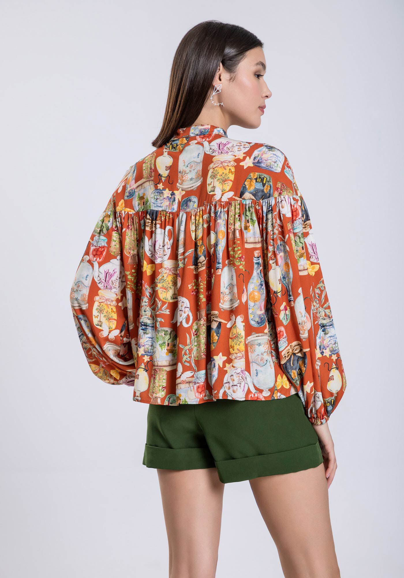 Blusa Manga Longa em Viscose Detalhe Decote, , large.