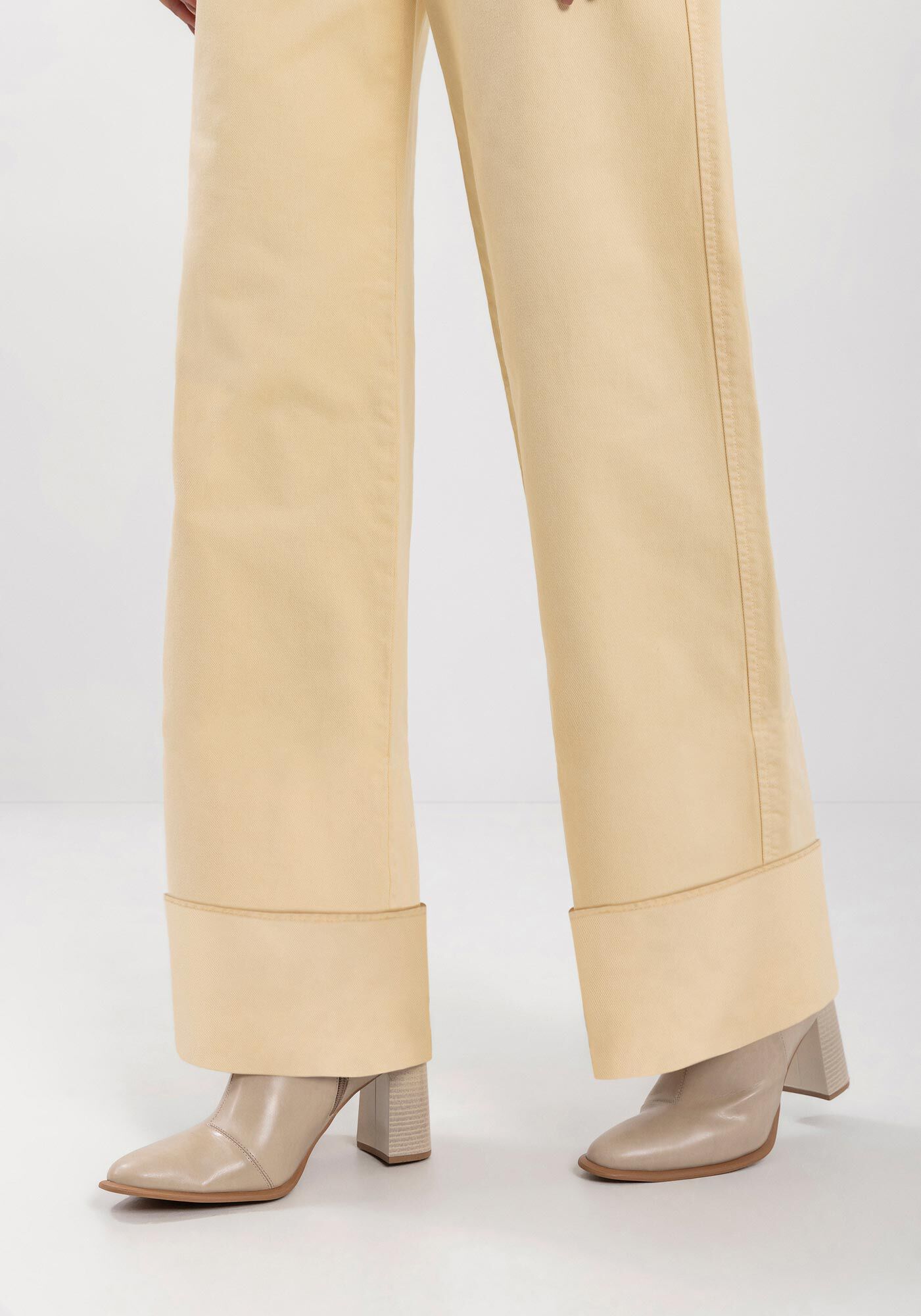 Cal&ccedil;a Wide Leg Sarja Com Cintura Alta E Barra Diferenciada, AMARELO SEASHELL, large.