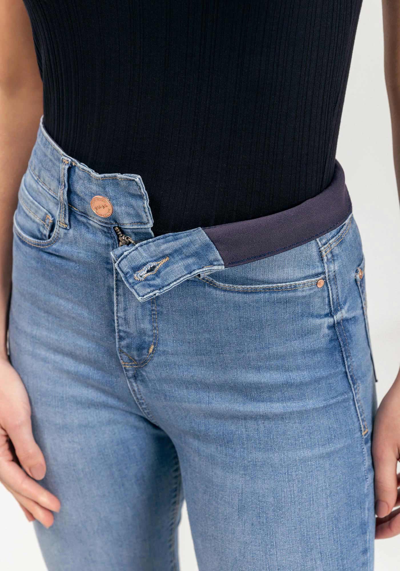 Cal&ccedil;a Jeans Skinny Shaping Com Cintura Alta E Bolsos, , large.