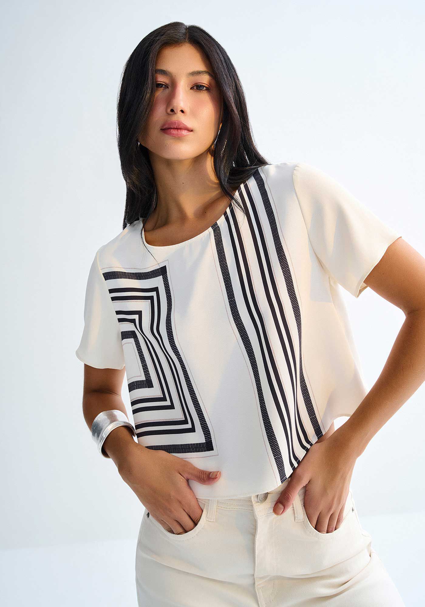 Blusa Curta em Tecido Plano com Estampa Geom&eacute;trica, , large.