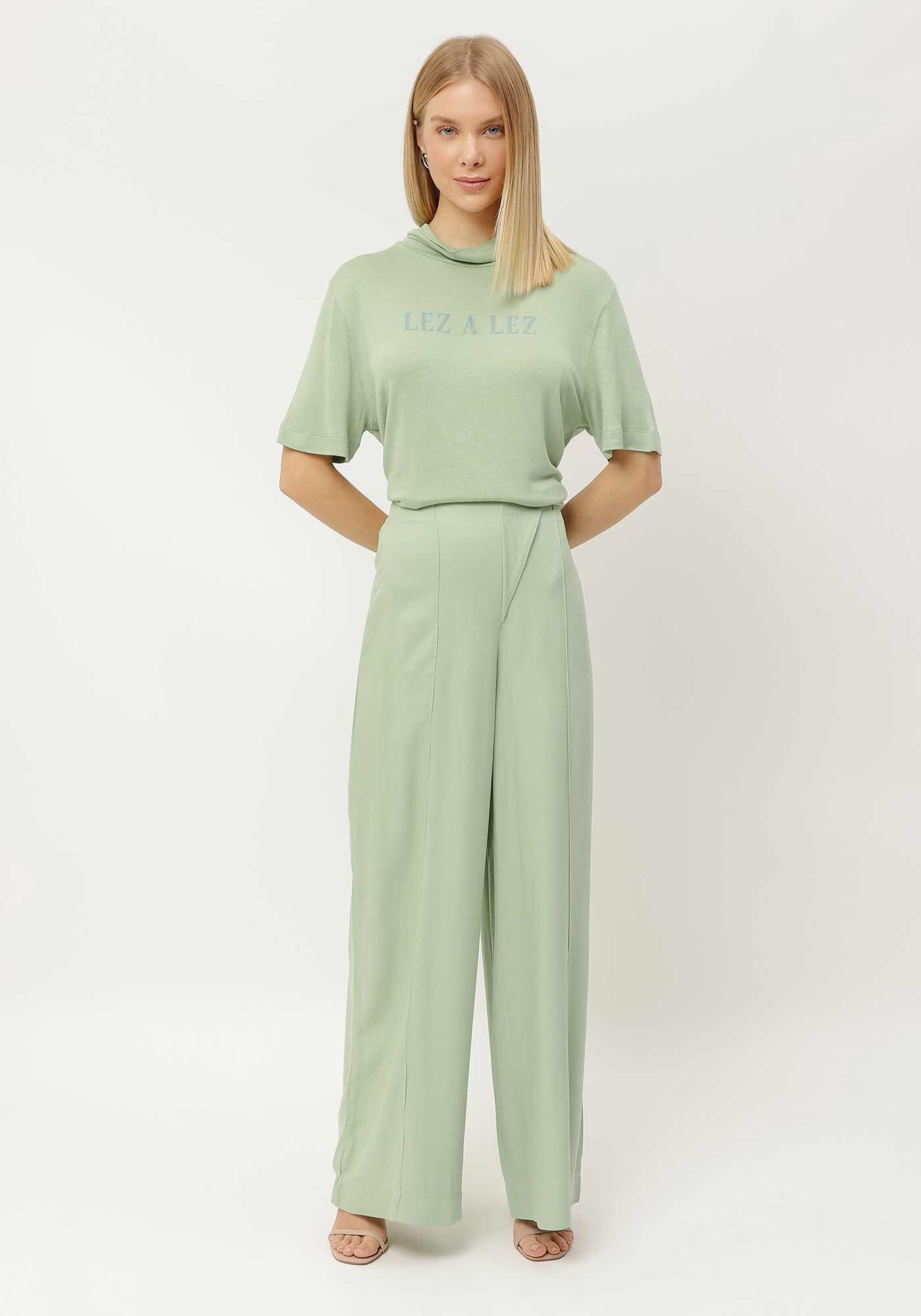 T-shirt em Malha Leve com Gola Alta, , large.